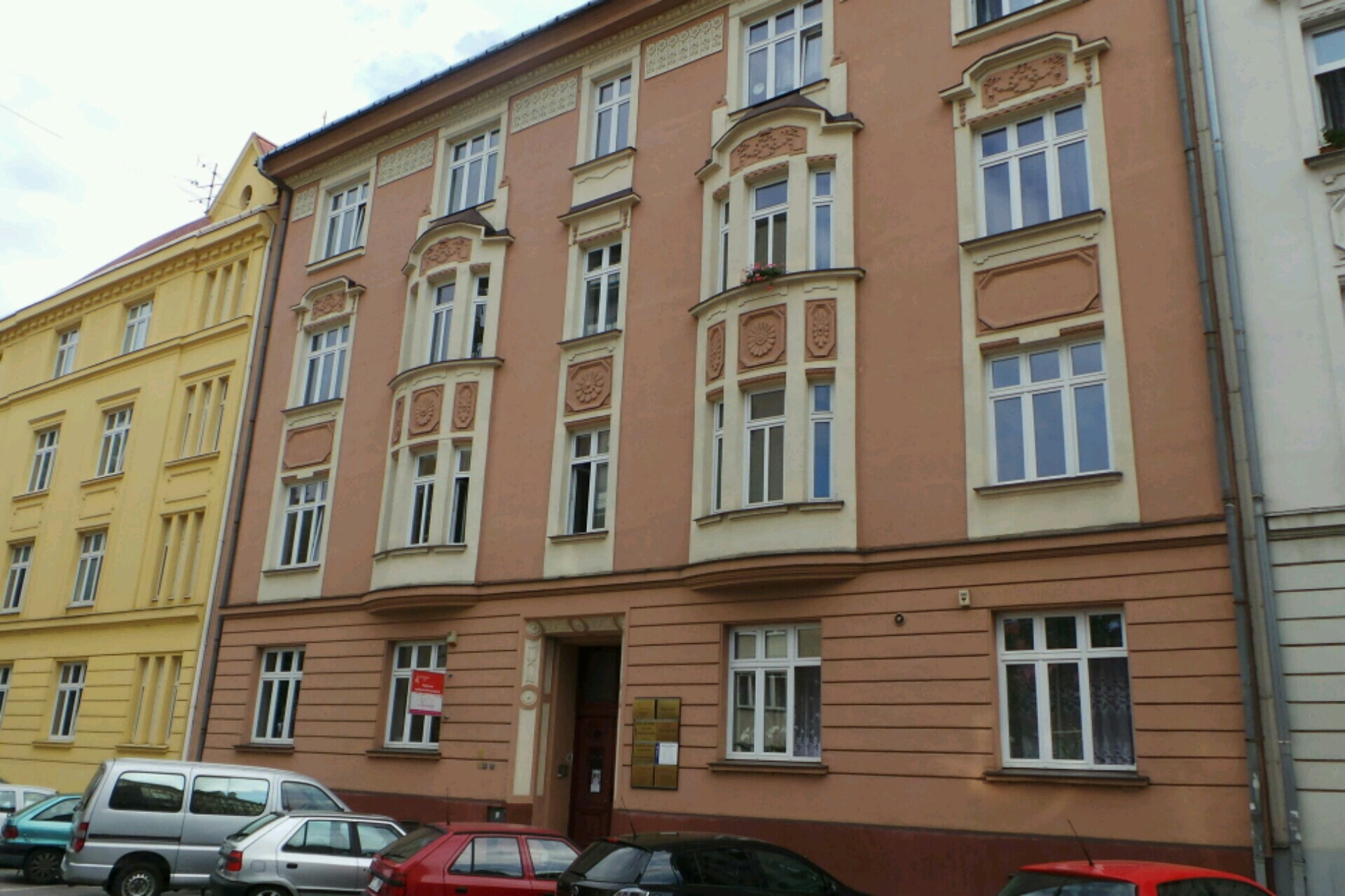 PhDr. Jelena Krásná