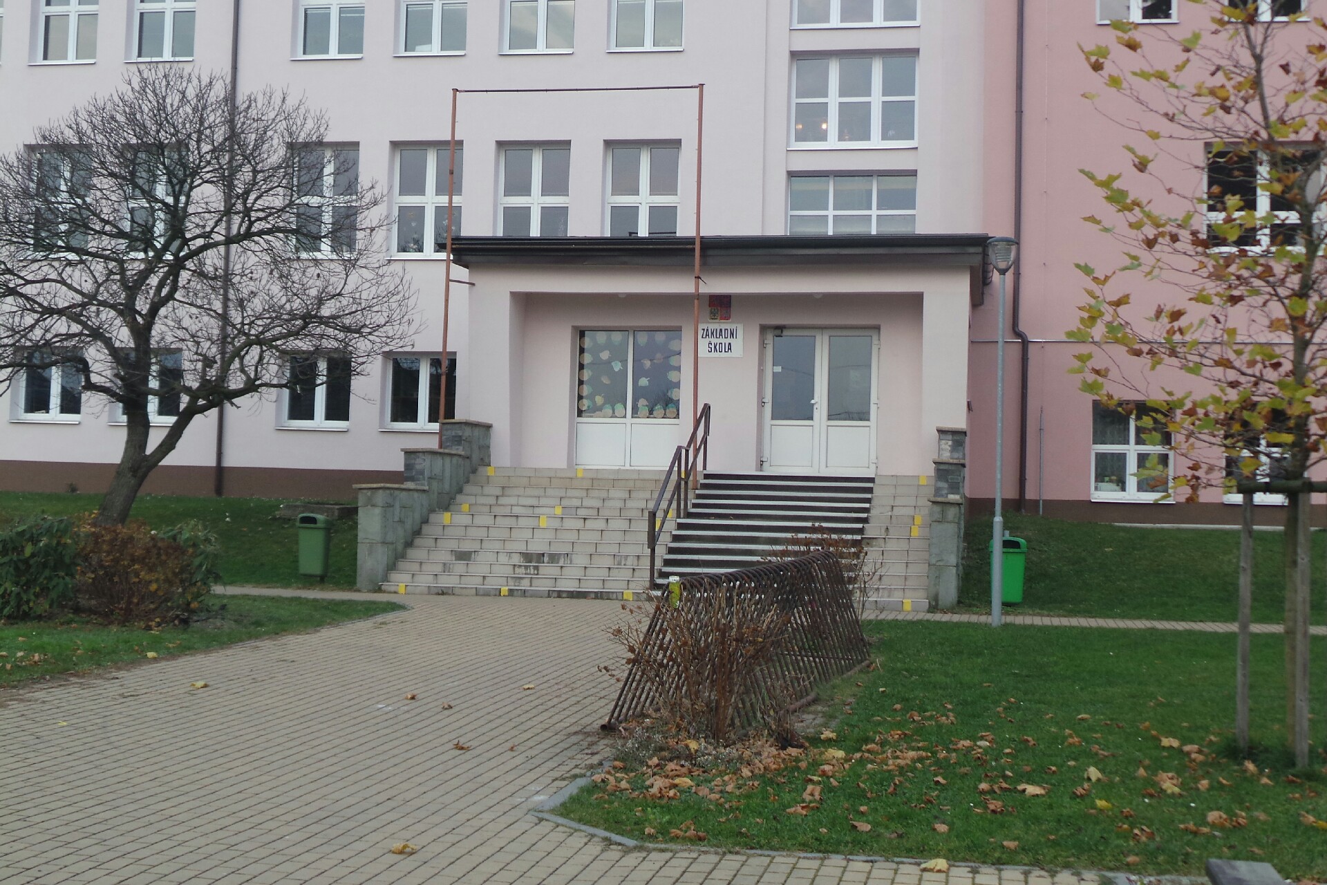 Masarykova ZŠ Návsí