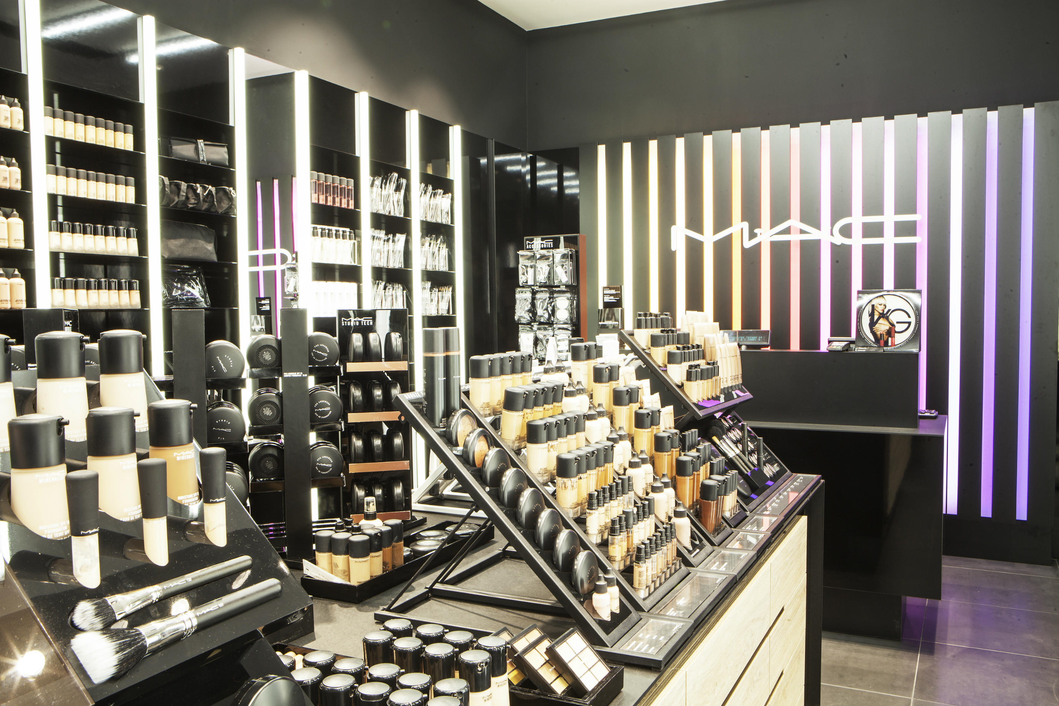 M.A.C. - palác Astra foto 3