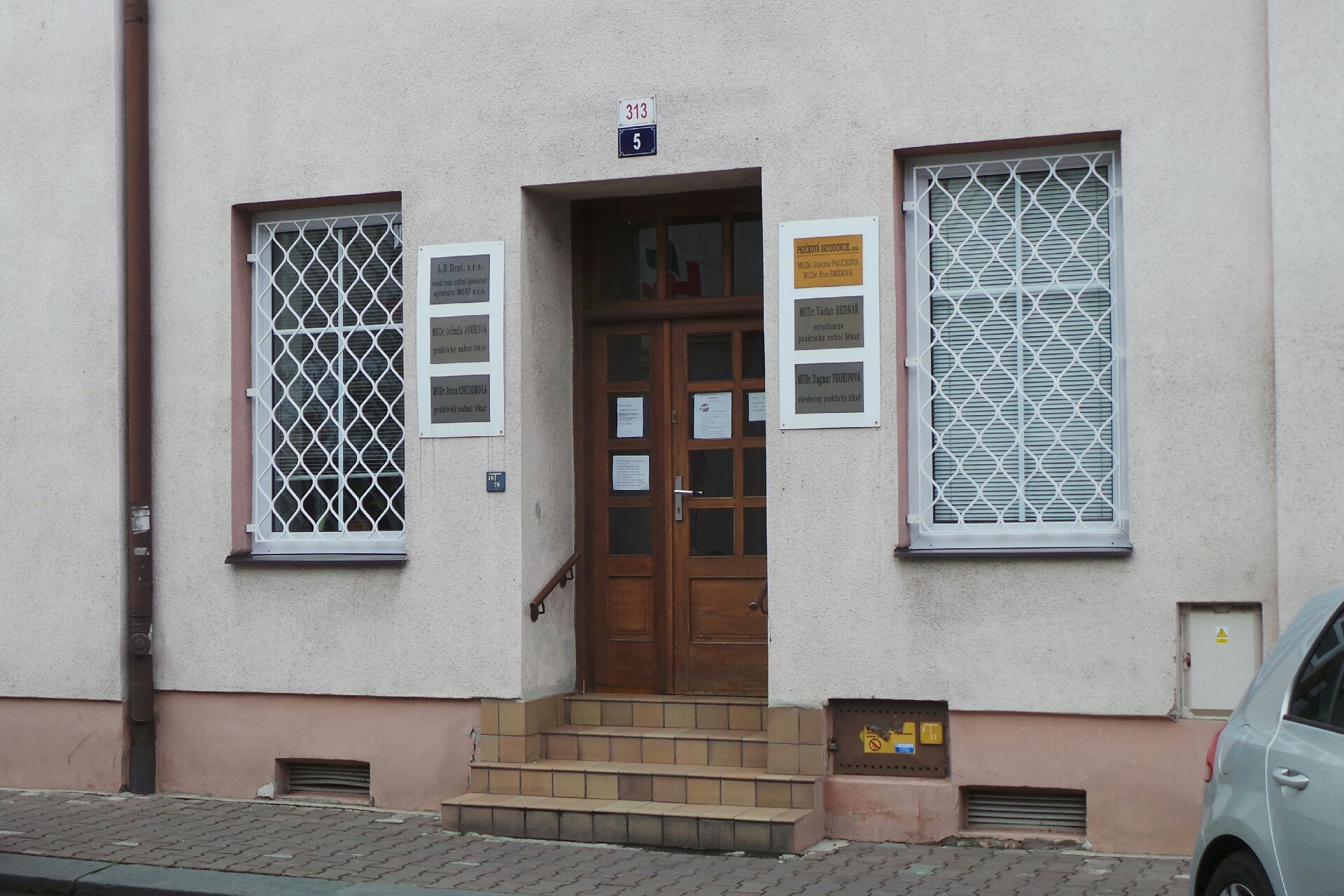 PAUČKOVÁ ORTODONCIE, s.r.o.