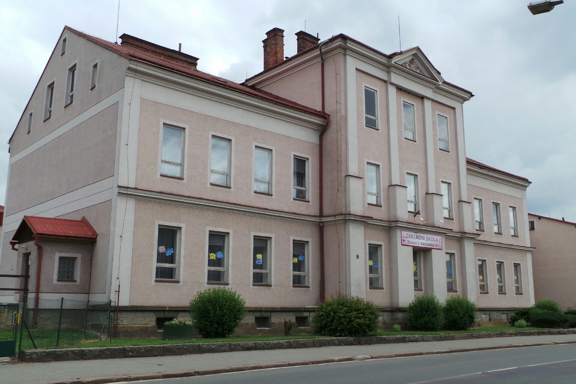 ZŠ Trutnov, Náchodská