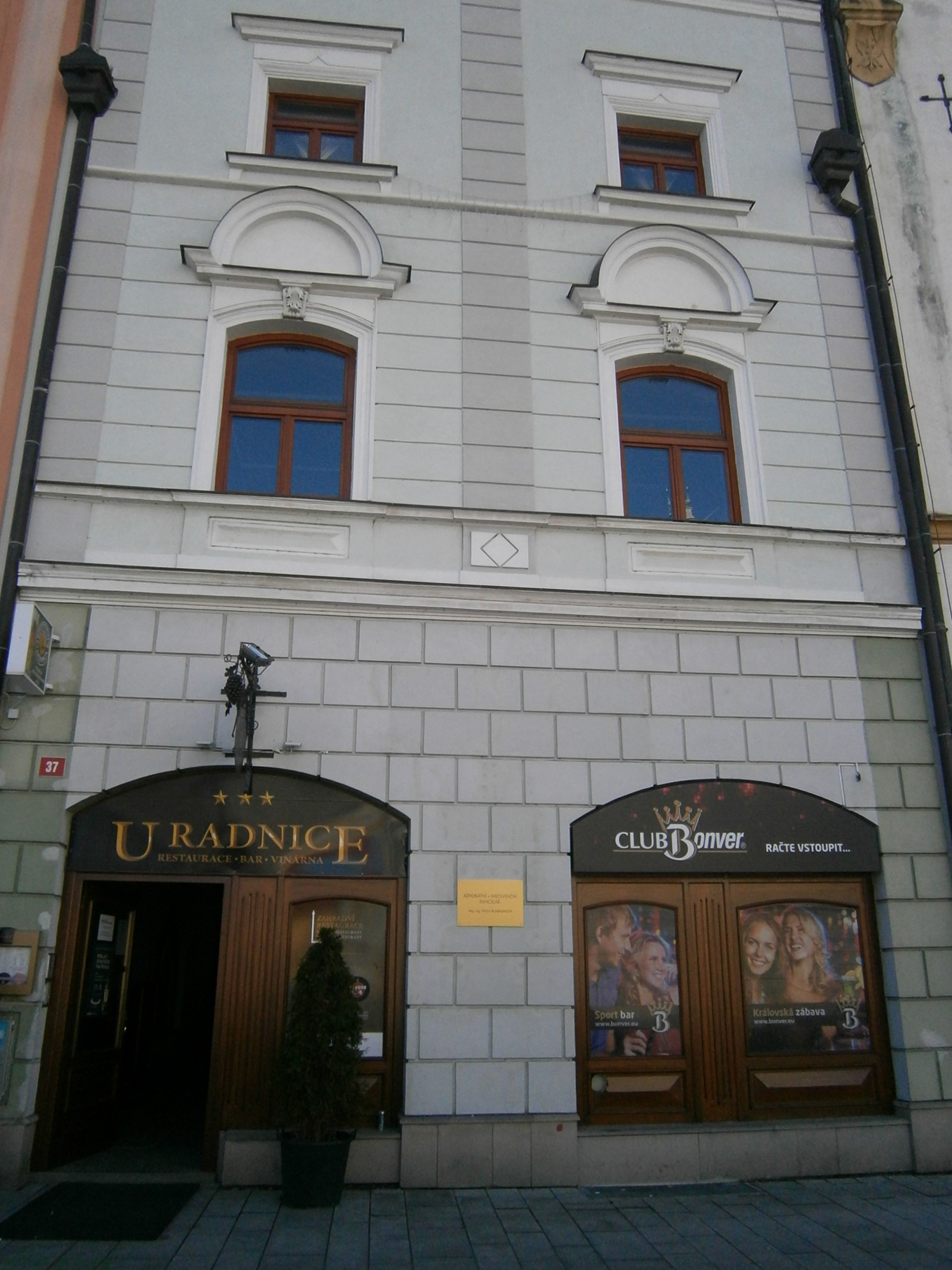 Restaurace a vinárna U Radnice foto 2