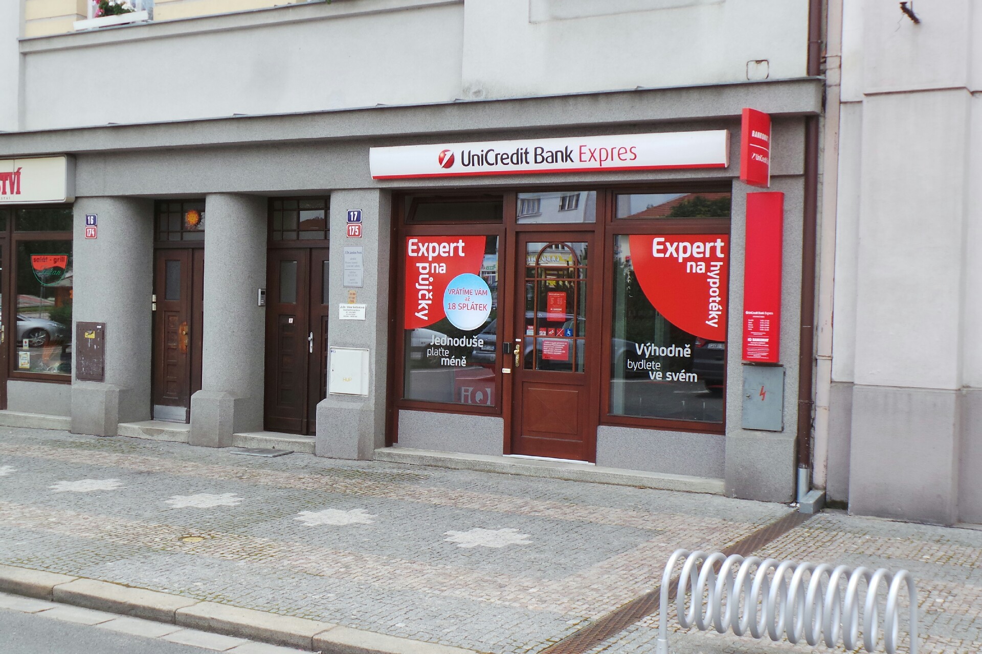 Bankomat UniCredit Bank Czech Republic foto 2