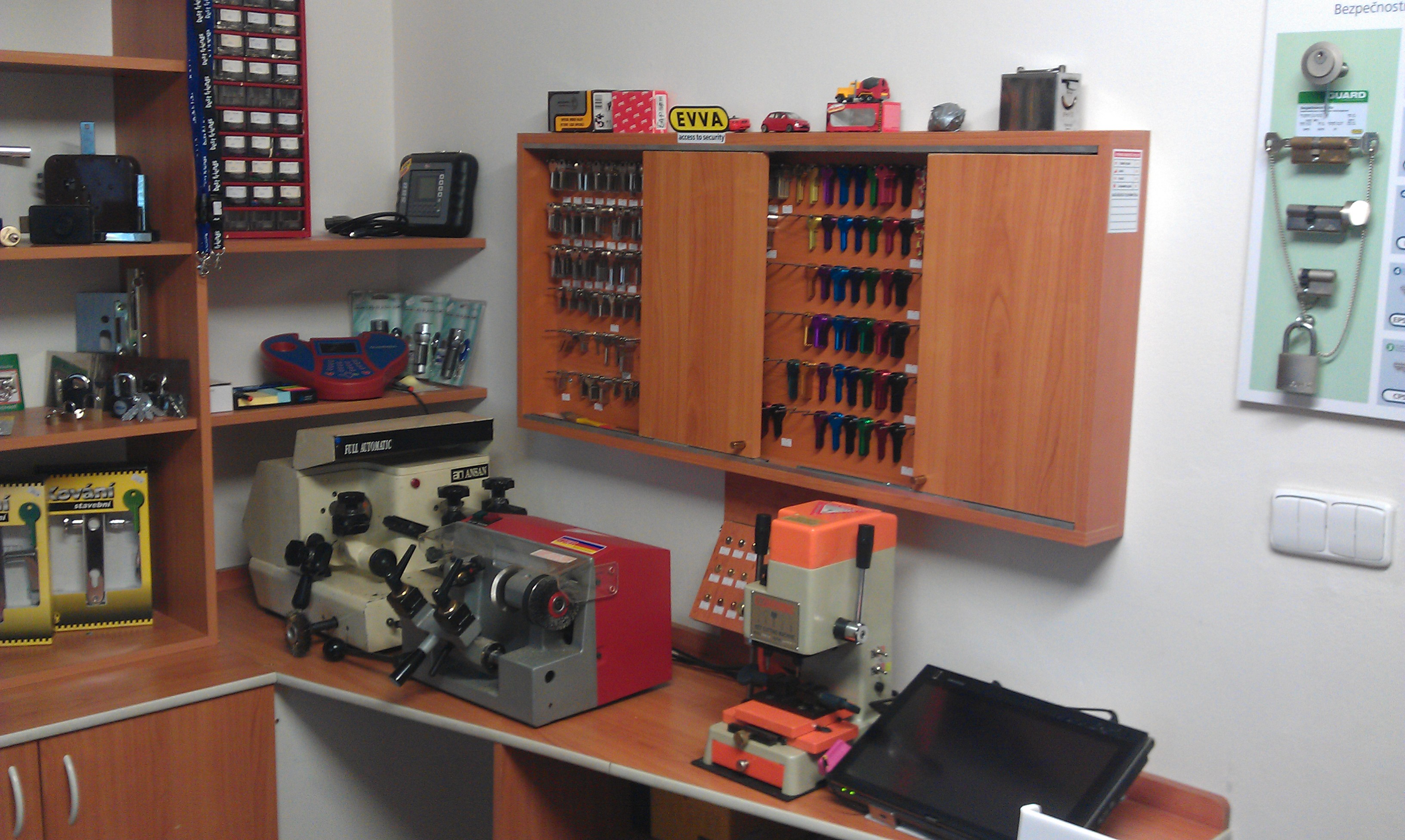 Jiří Hanuš - Zámečnictví Kasaři foto 2