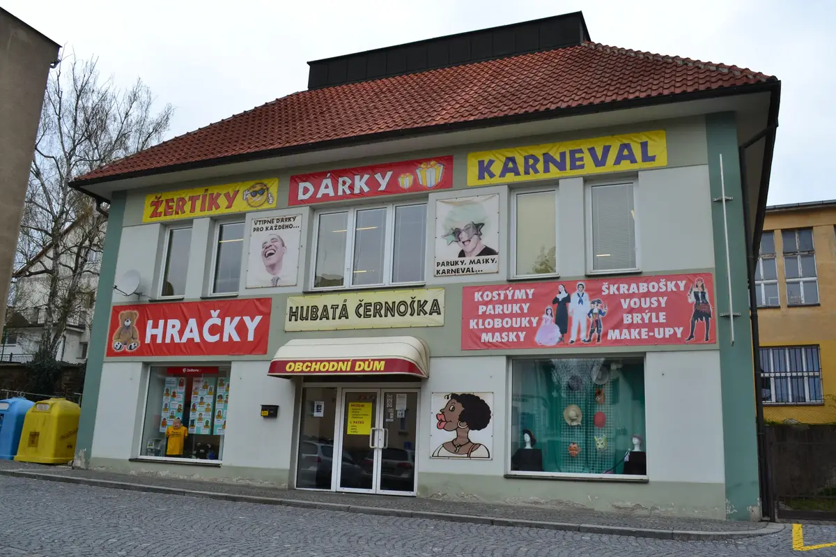 Hubatá černoška