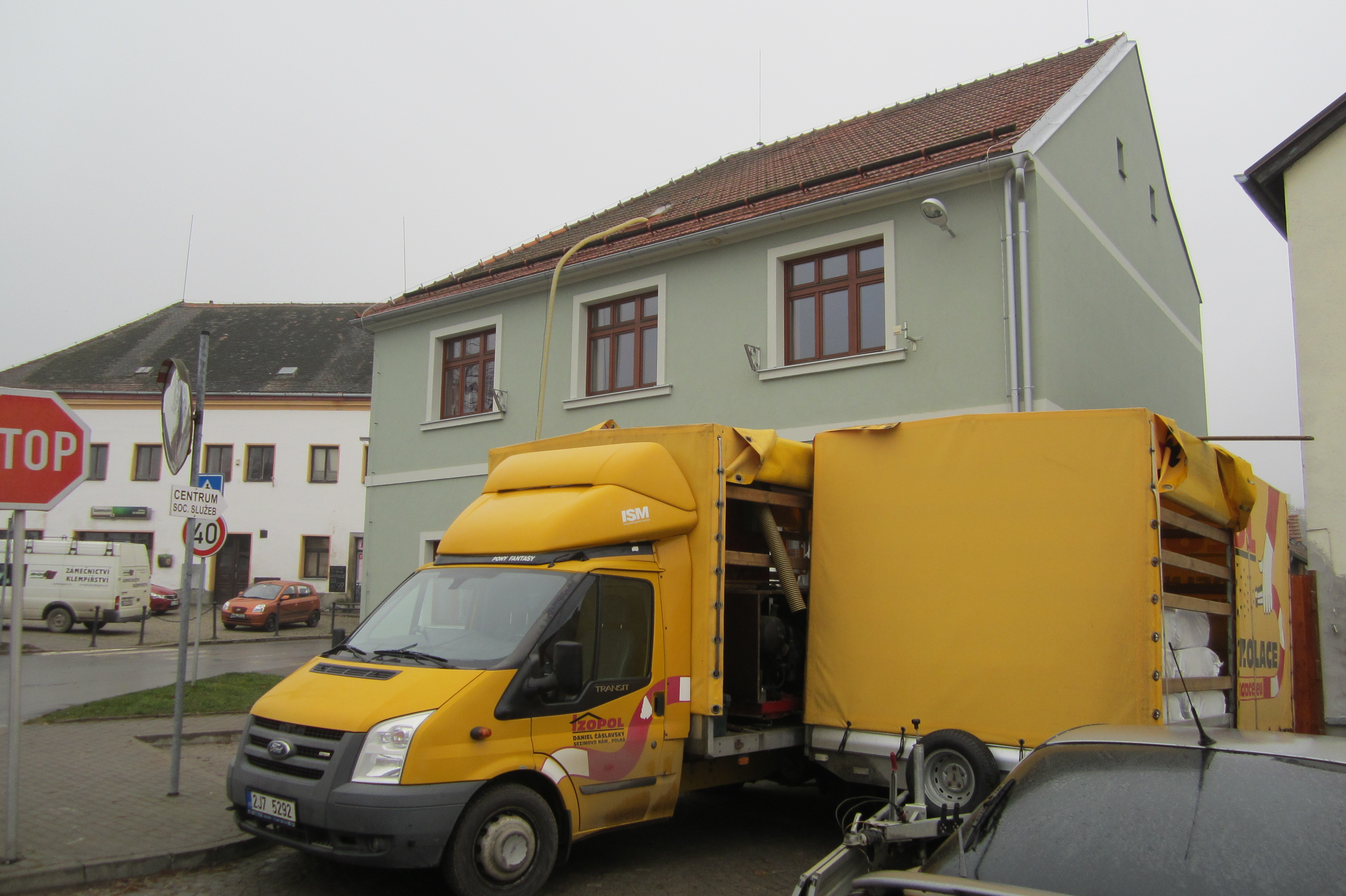 Foukaná izolace - IZOPOL