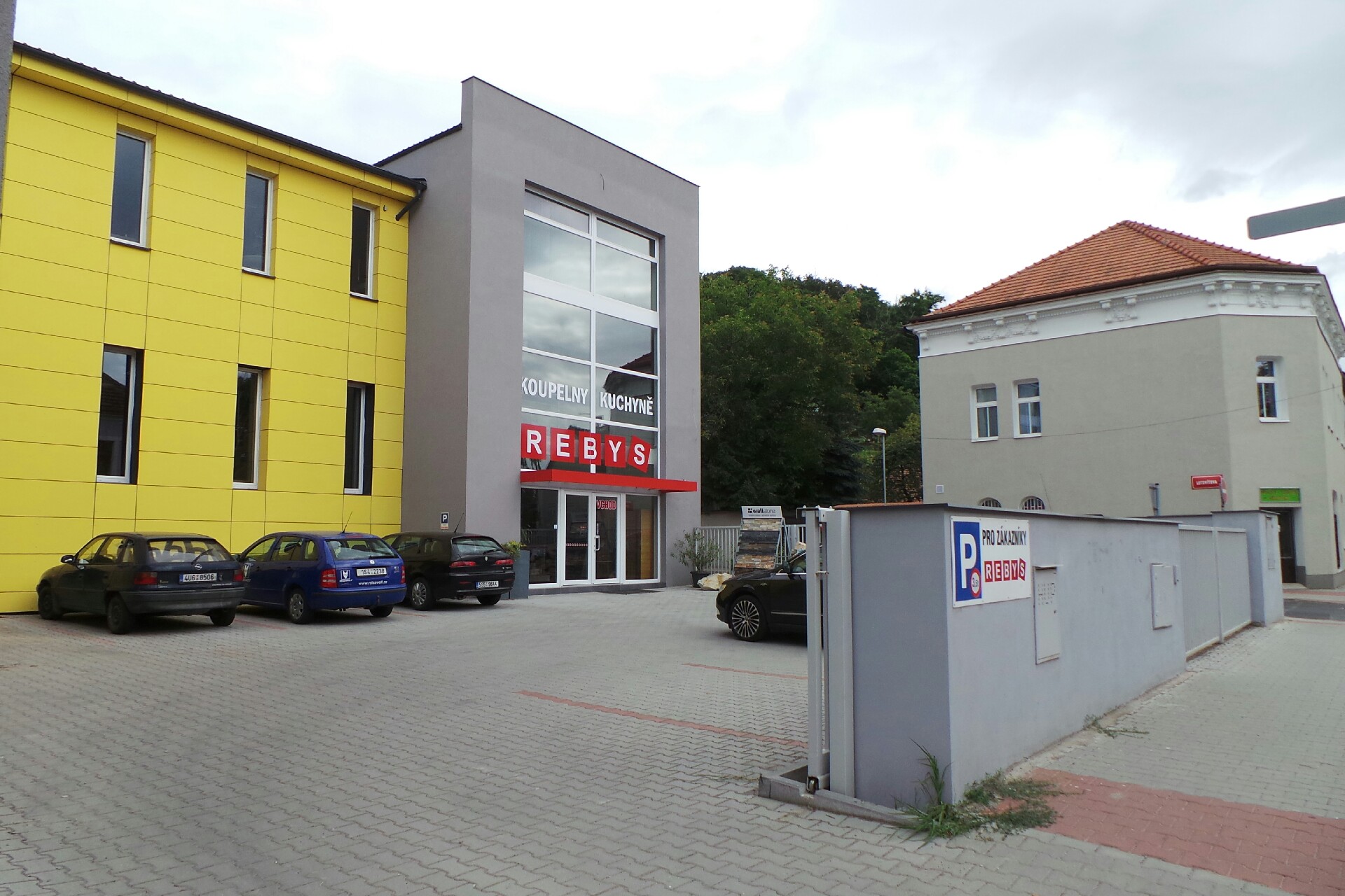 REBYS - dveře a podlahy