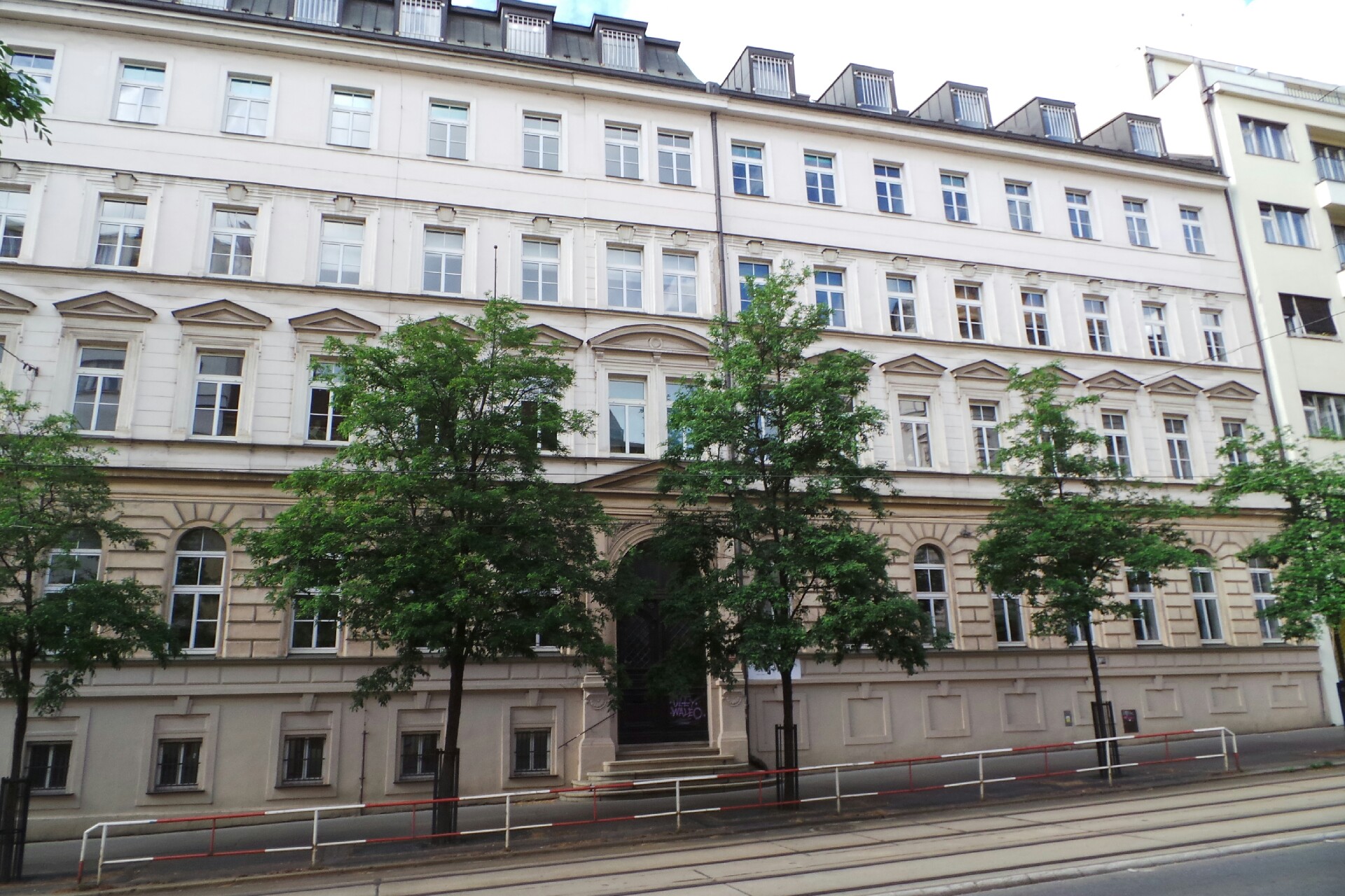 Internát - Gymnázium, SOŠ, ZŠ a MŠ pro sluchově postižené Praha 2