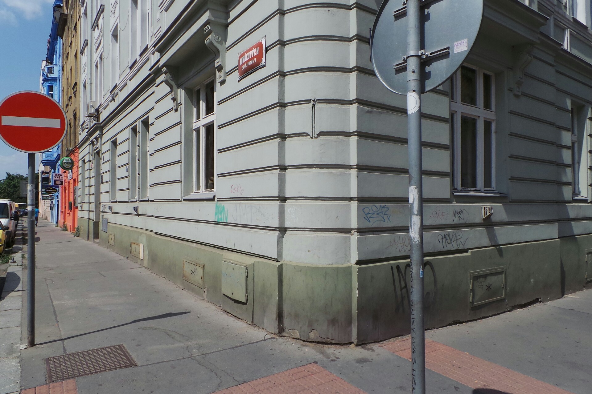 Viktor Fiala - AAZ.cz