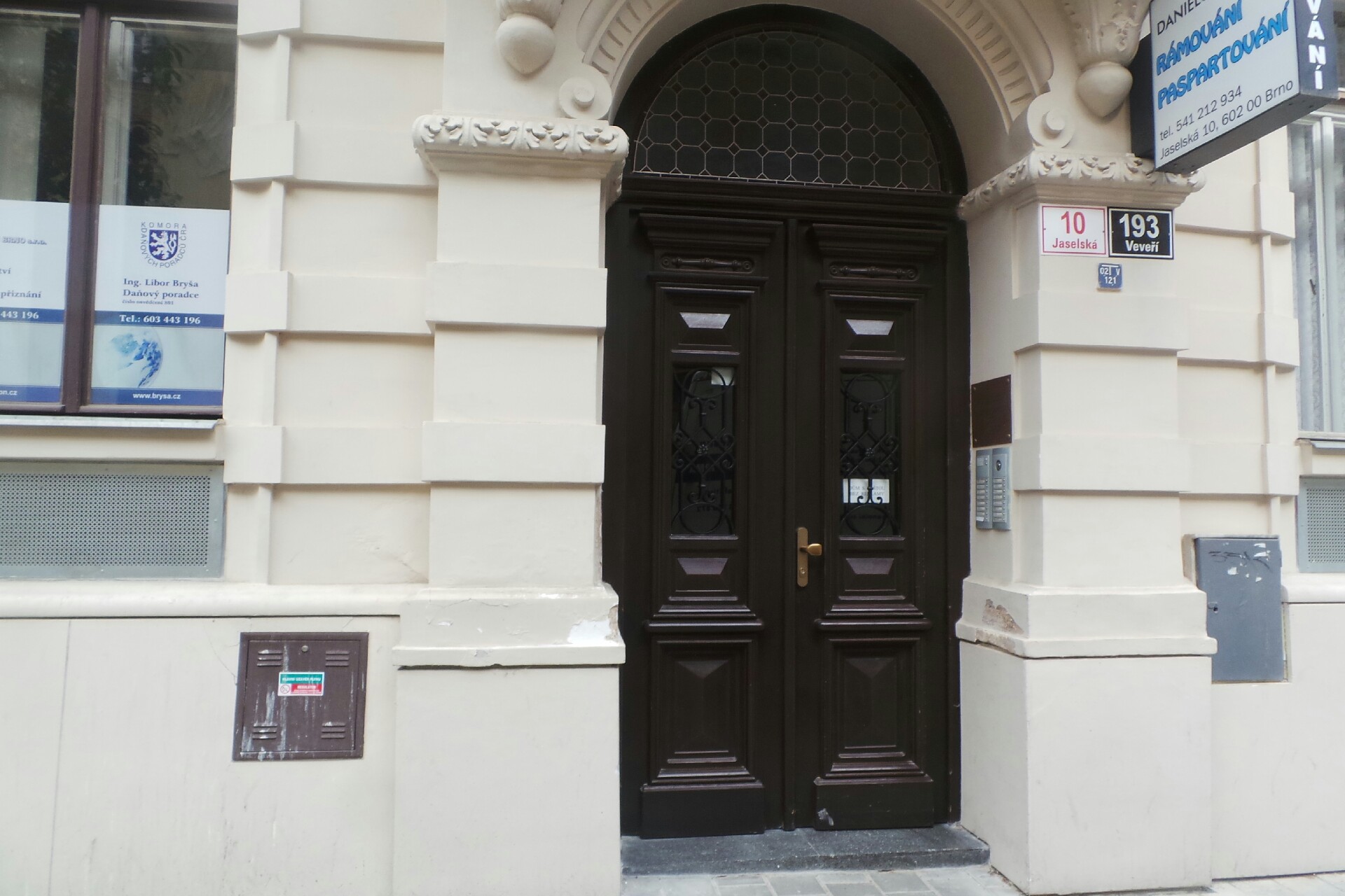 AZCON11 Brno, s.r.o.