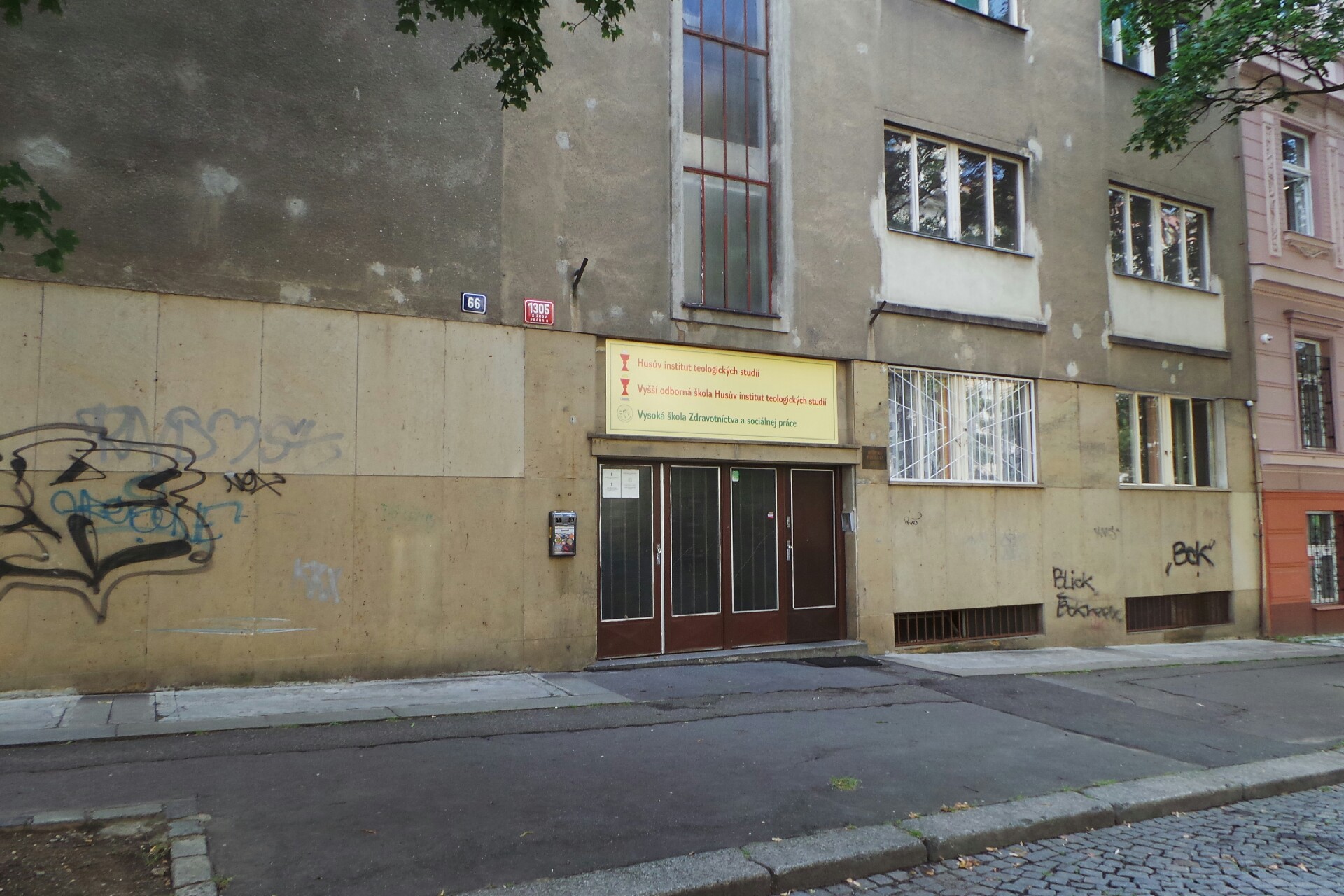 Husův institut teologických studií