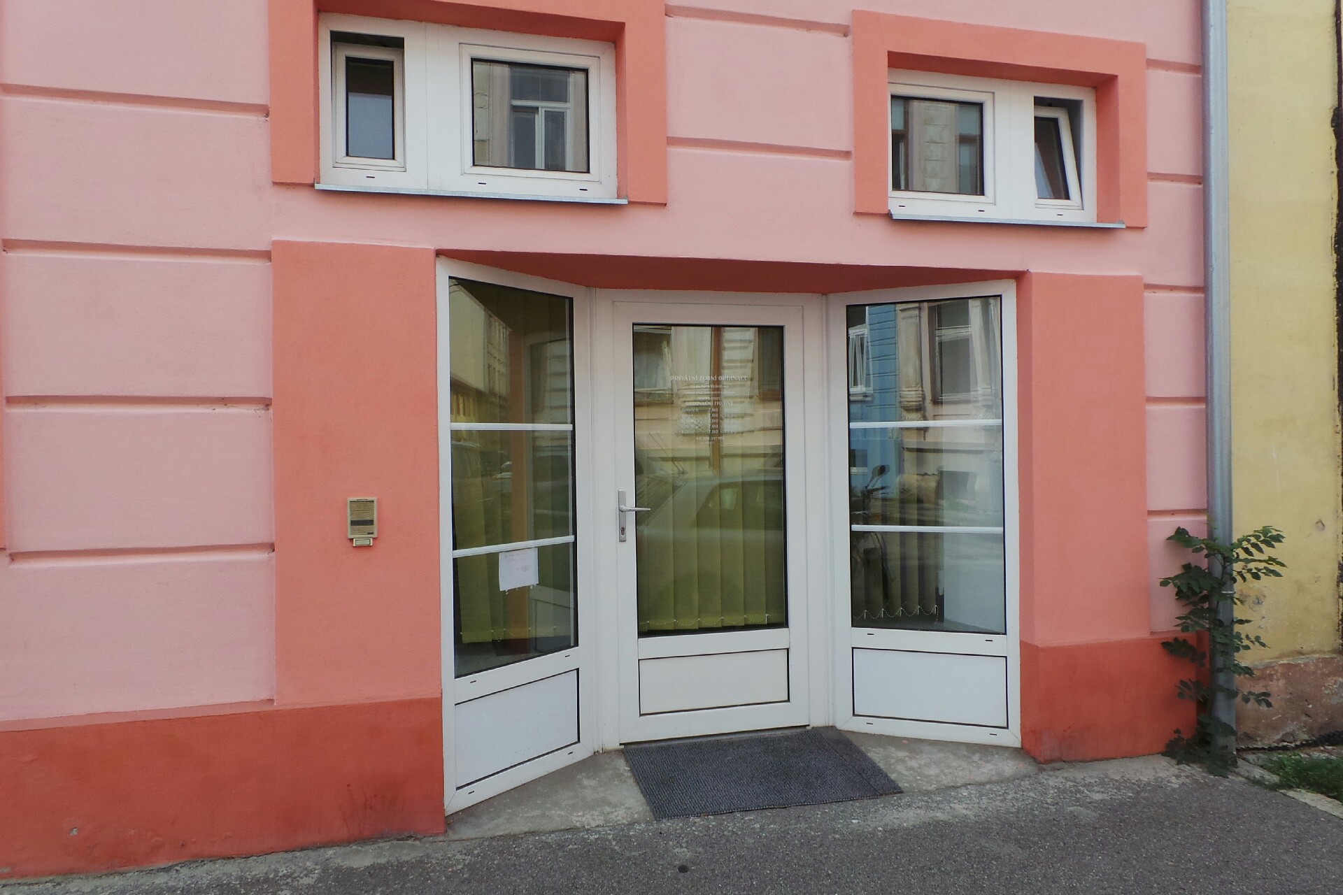 MUDr. Věra Vlniešková