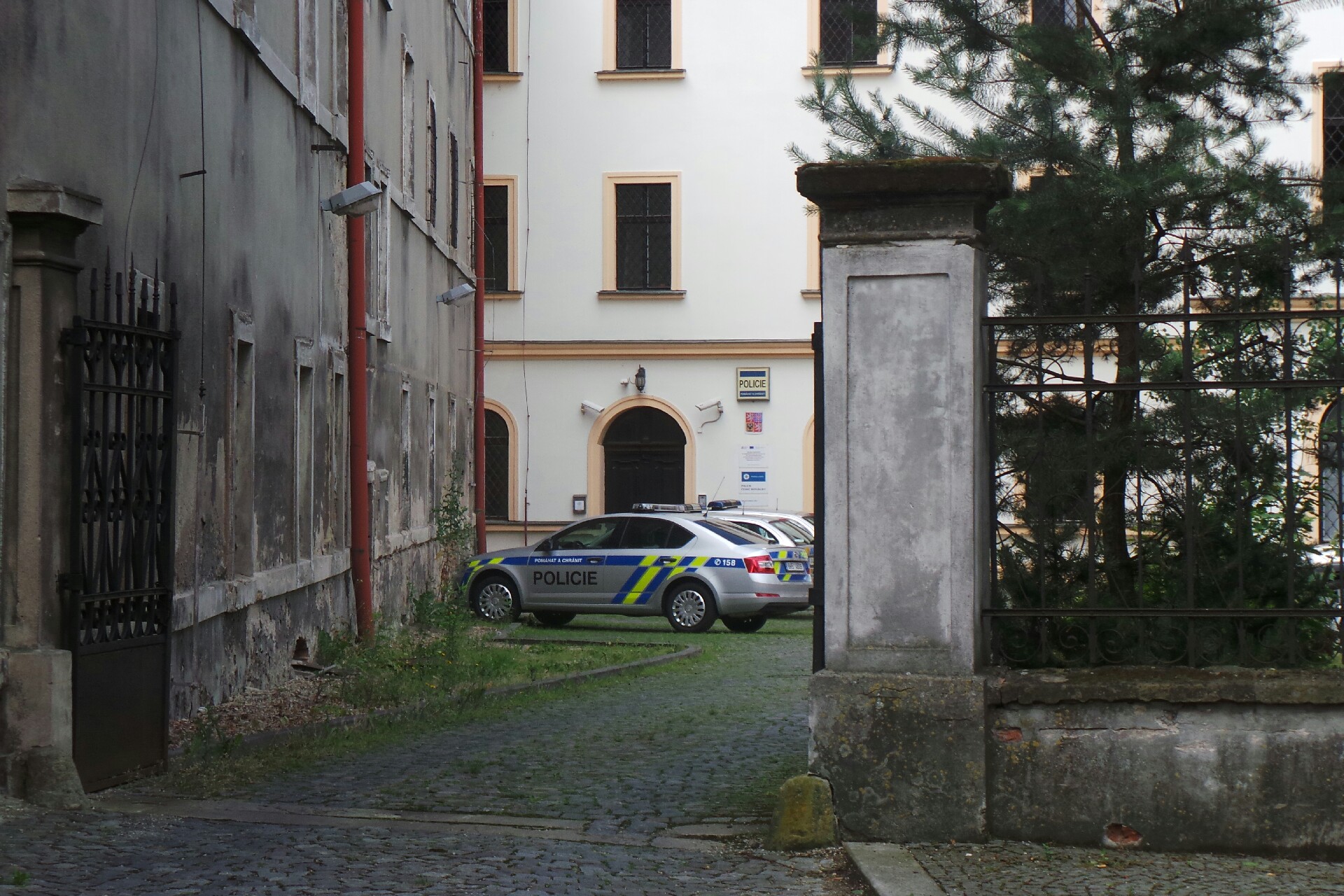 Policie ČR - Obvodní oddělení Jičín foto 2