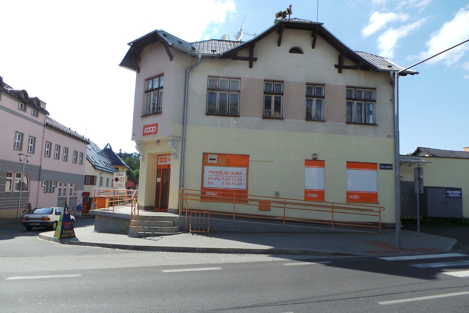 JEDNOTA, spotřební družstvo Zábřeh – COOP