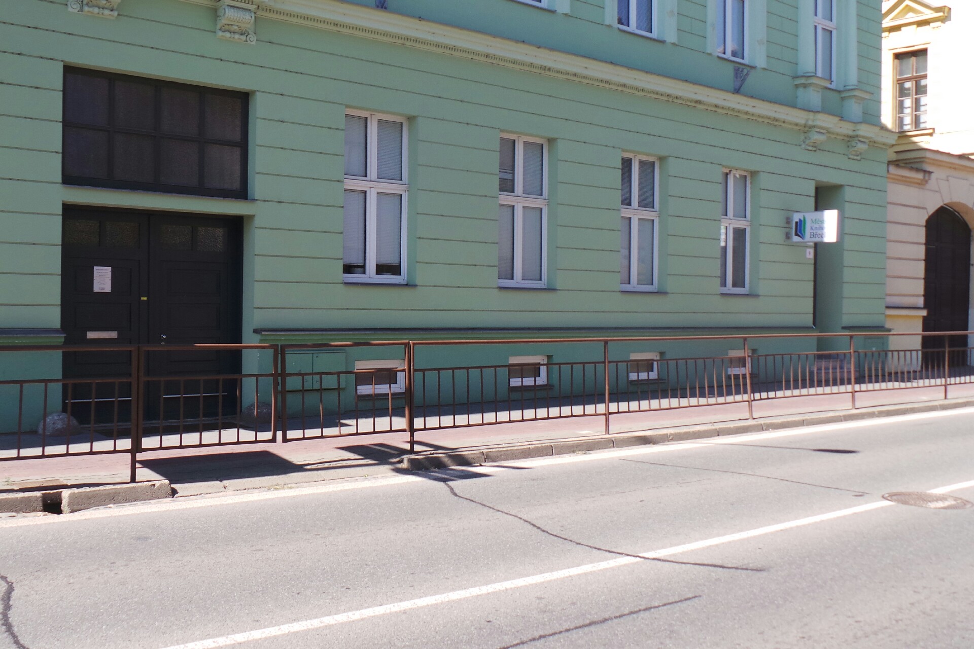 Městská knihovna Břeclav, příspěvková organizace foto 2