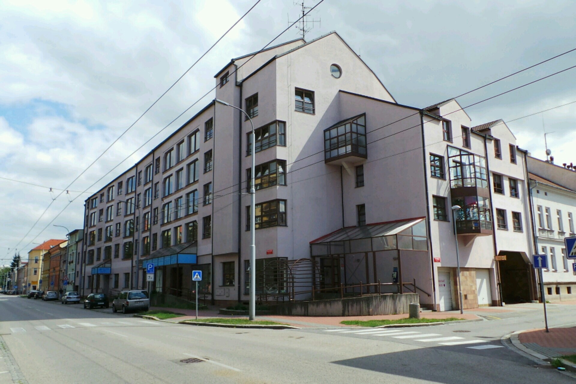 Služba, výrobní družstvo, družstvo