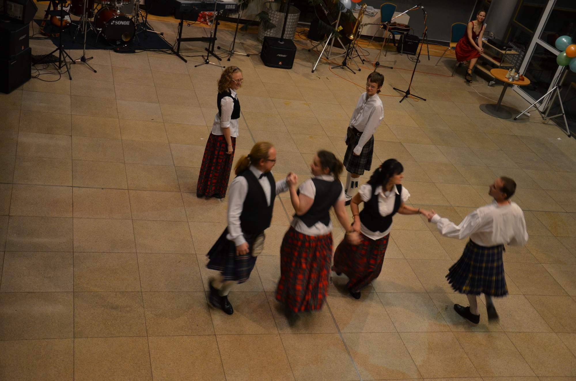 Taneční osada Jizerský bodlák foto 2