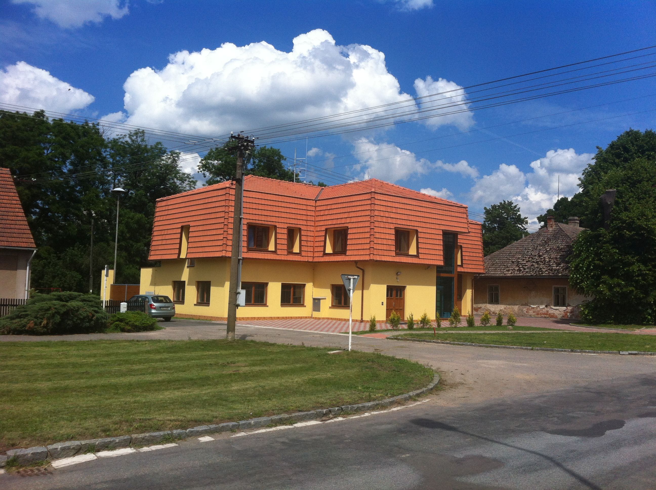 Kladruby nad Labem - obecní úřad
