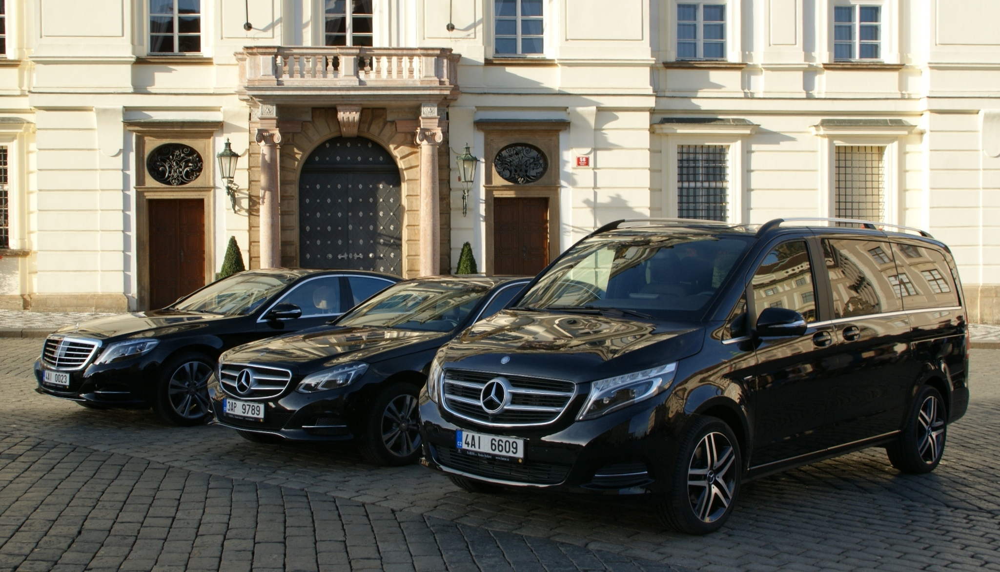 T-CAR LIMOUSINE SERVICE foto 2