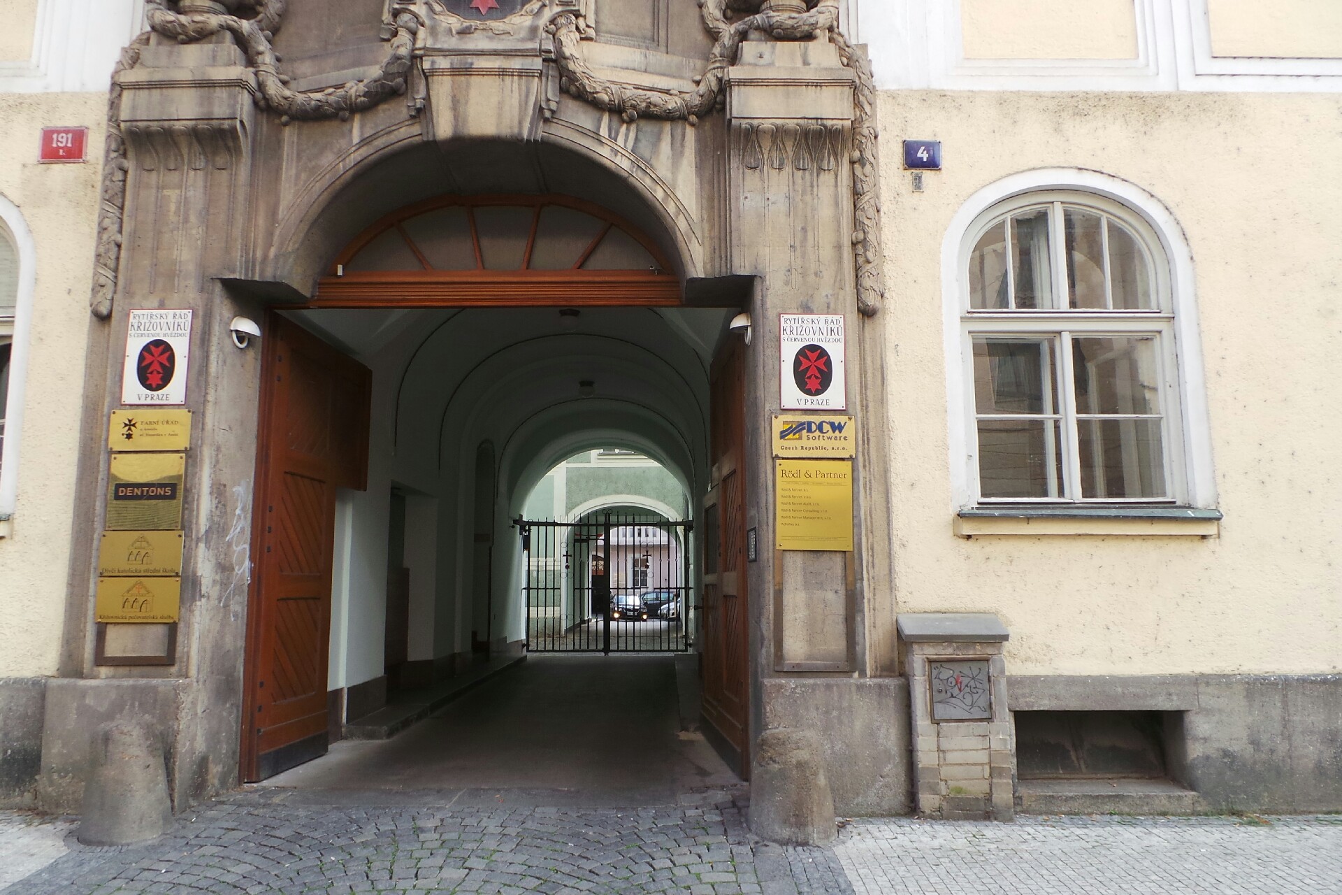 Mgr. Adéla Horáková, Advokát