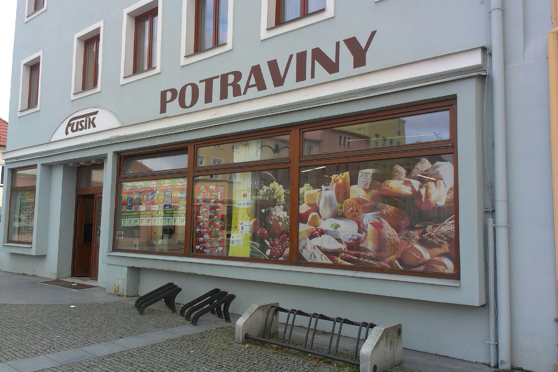 Hruška - Potraviny Fusík