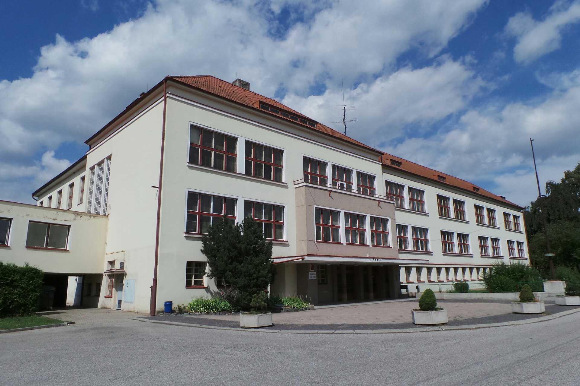 ZŠ České Meziříčí, Jana Výravy