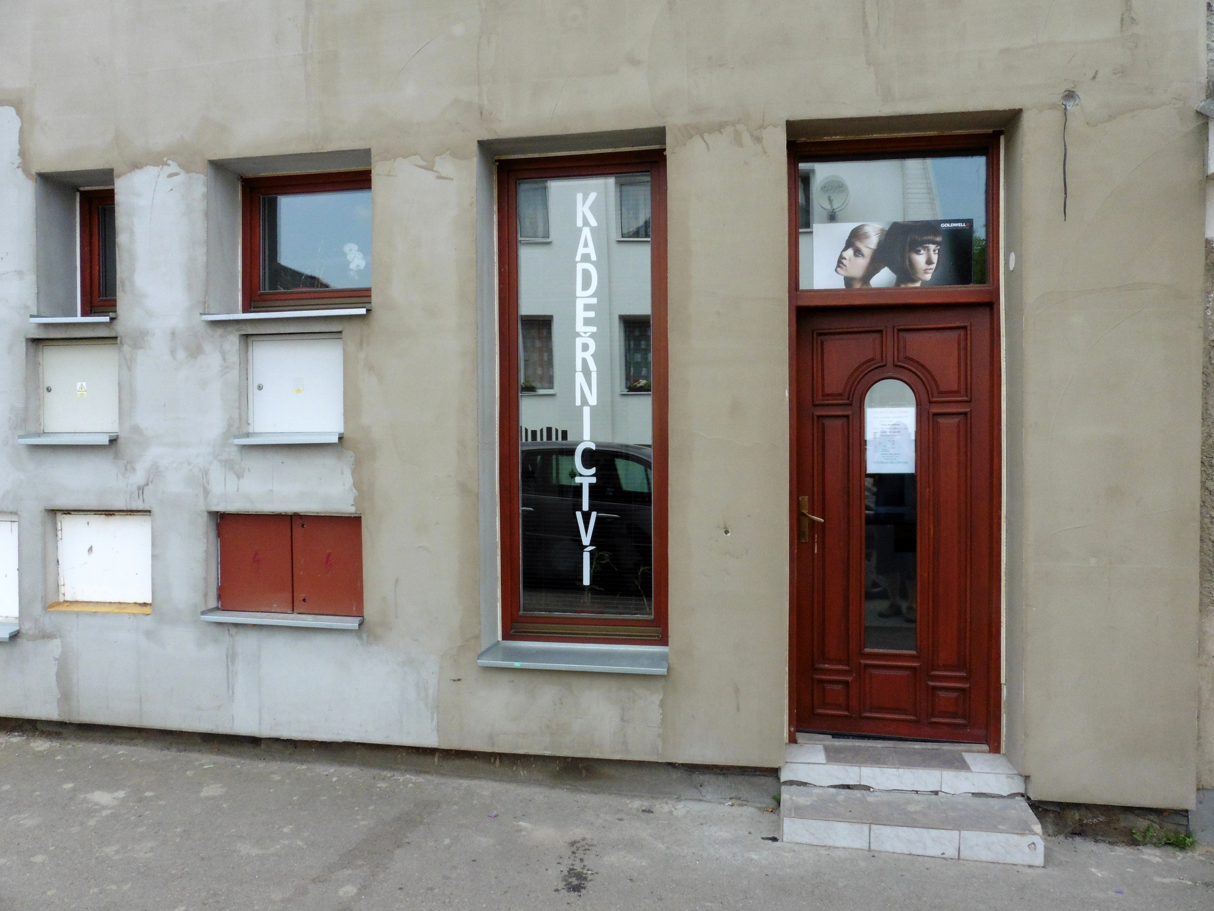 Kadeřnictví na rohu foto 2