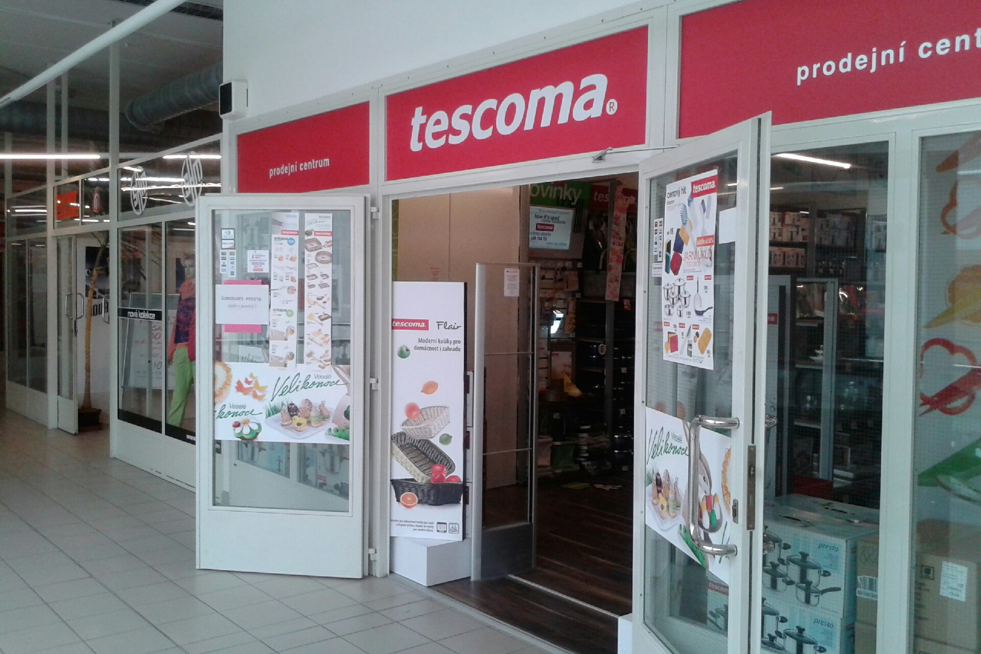 Prodejni centrum TESCOMA
