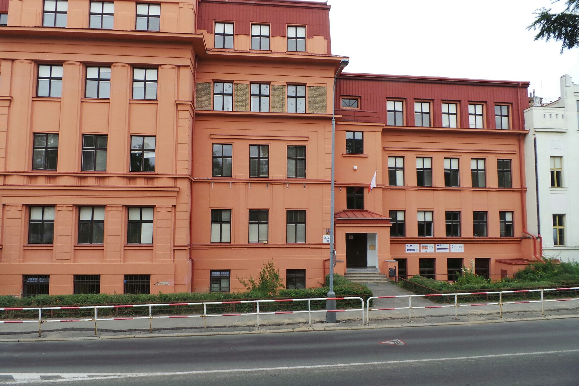 ZŠ Mělník, Jungmannovy sady