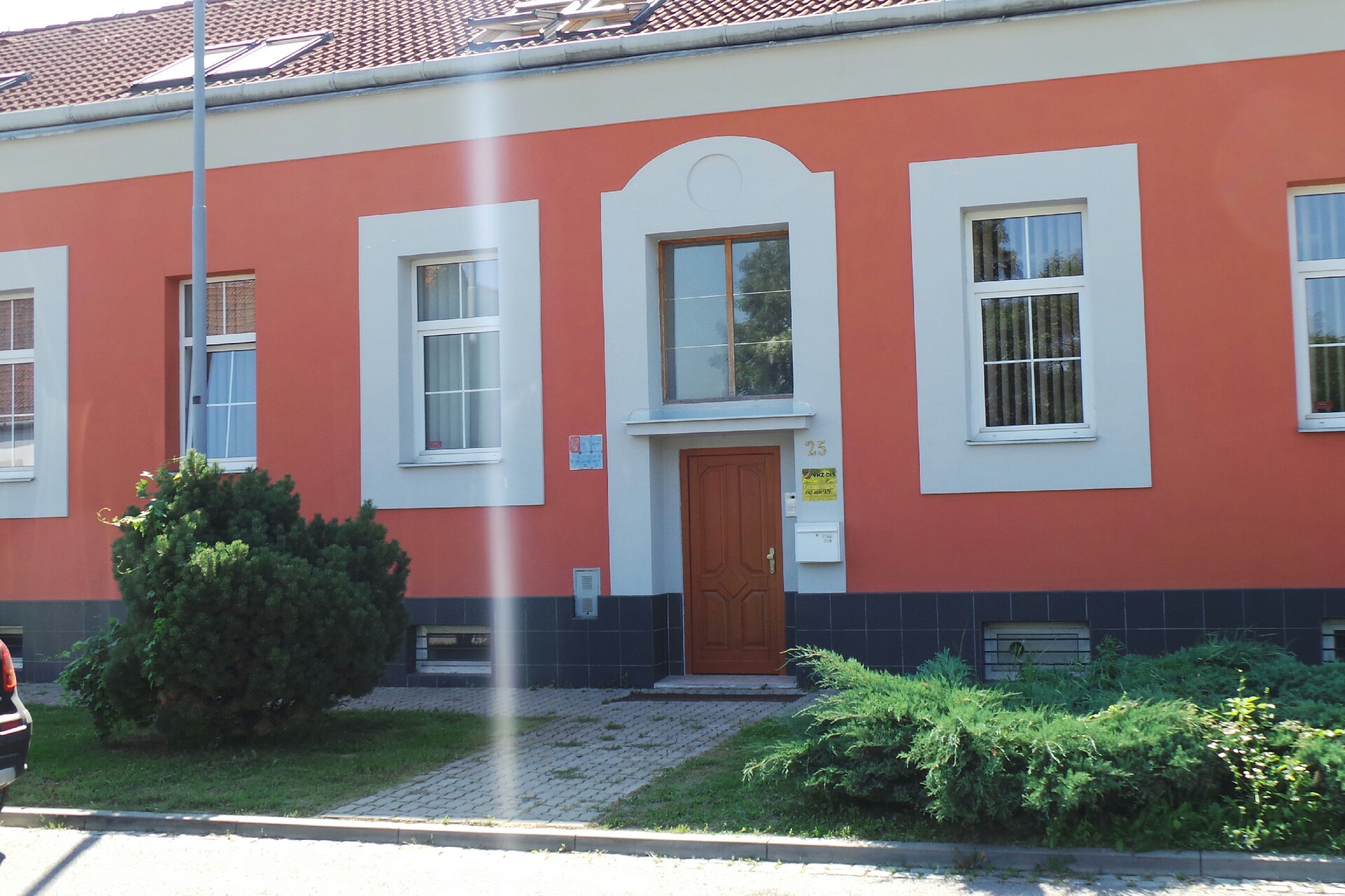 VHZ-DIS, spol. s r.o.