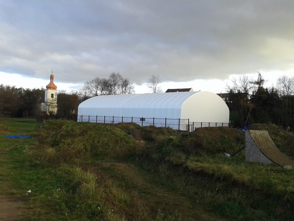 Sportovní hala Úvaly foto 2