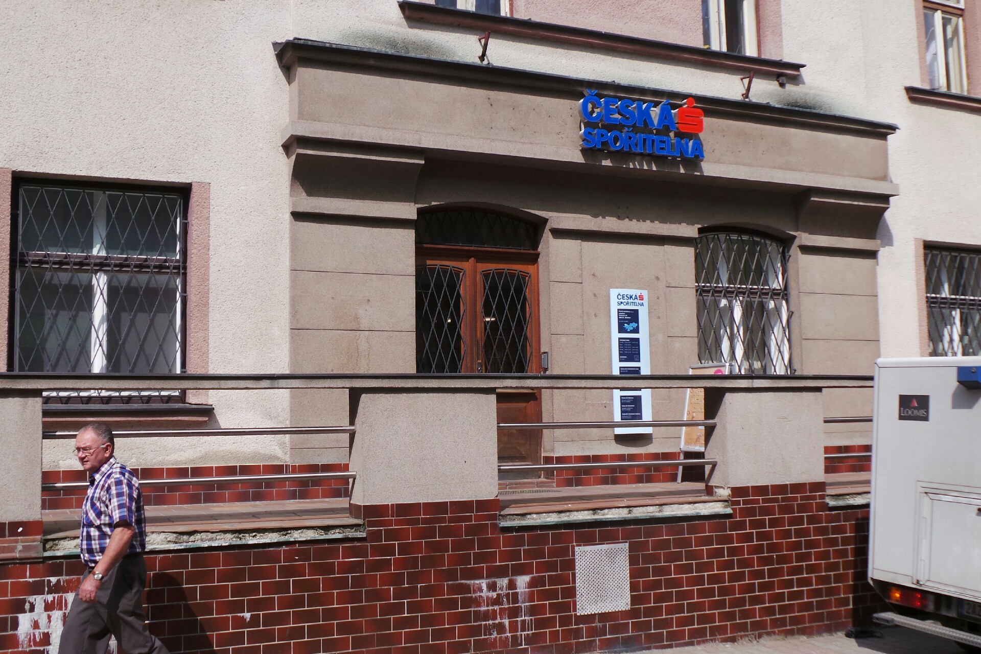 Bankomat České spořitelny foto 2