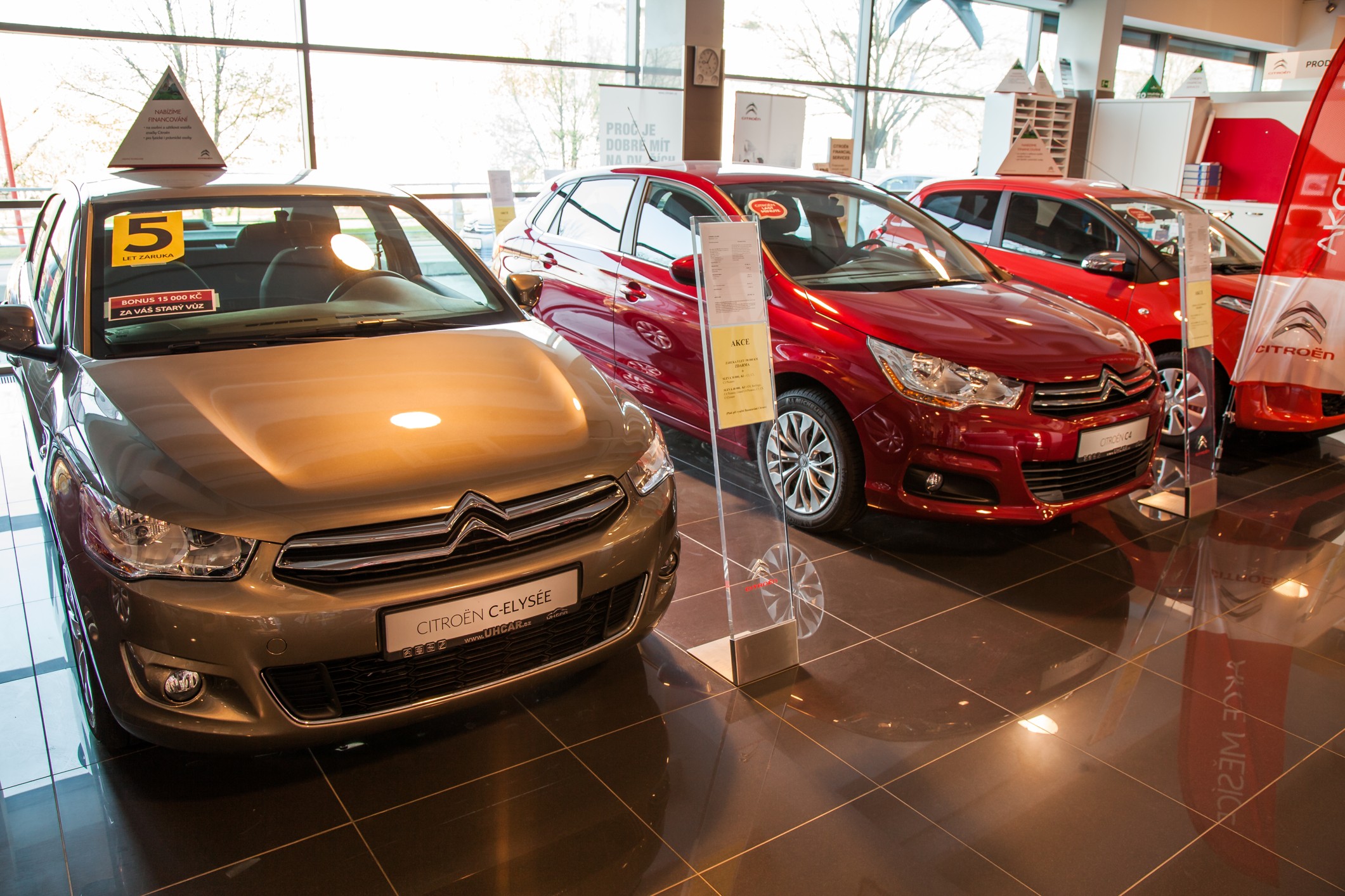 UH CAR AUTO s.r.o. foto 2