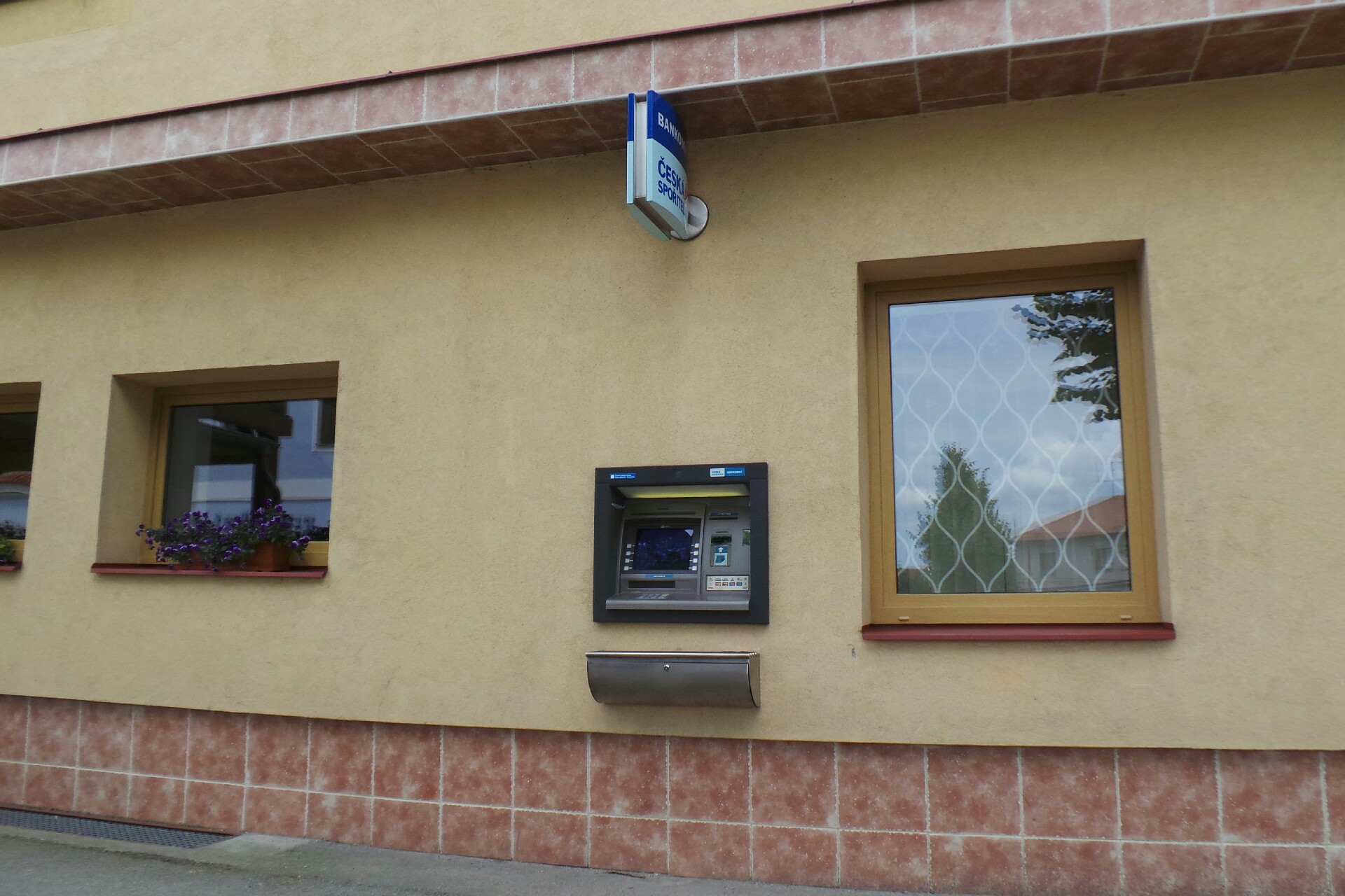 Bankomat České spořitelny foto 2
