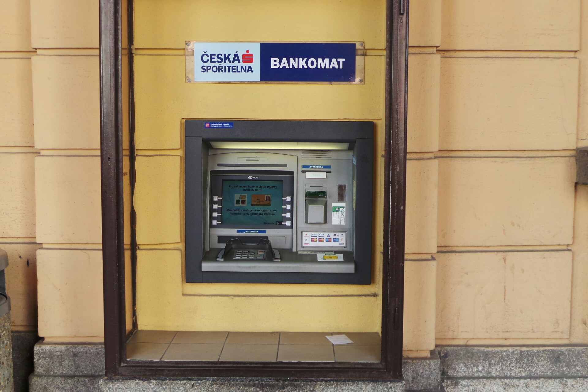 Bankomat České spořitelny foto 1