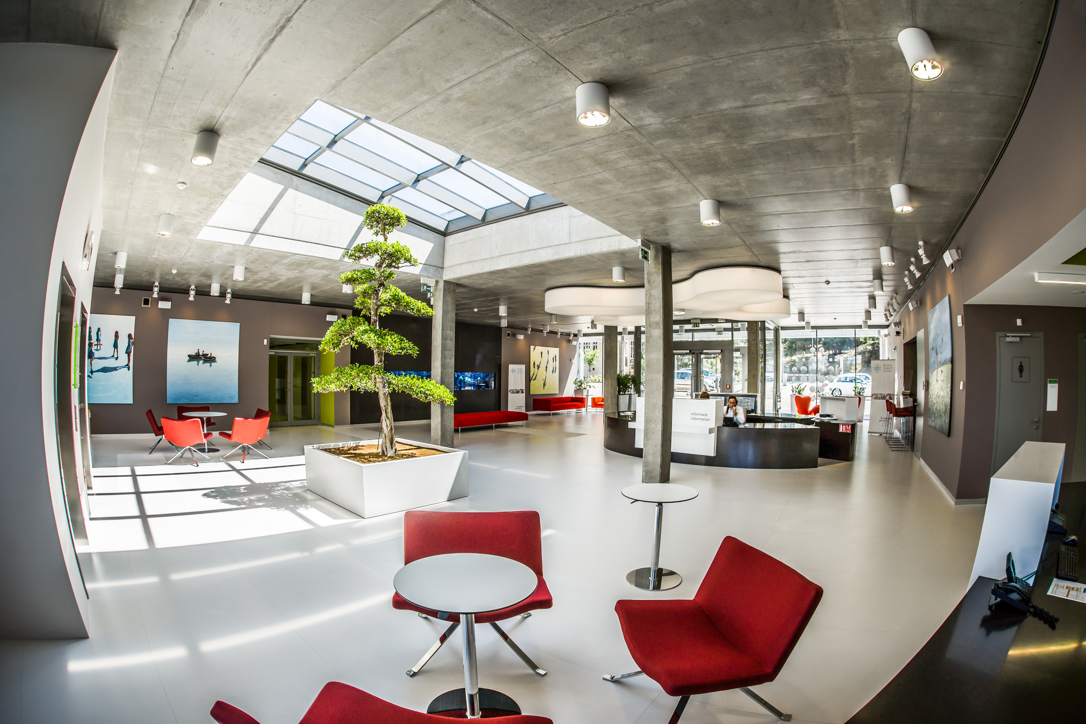 Proton Therapy Center Czech, s.r.o. foto 3