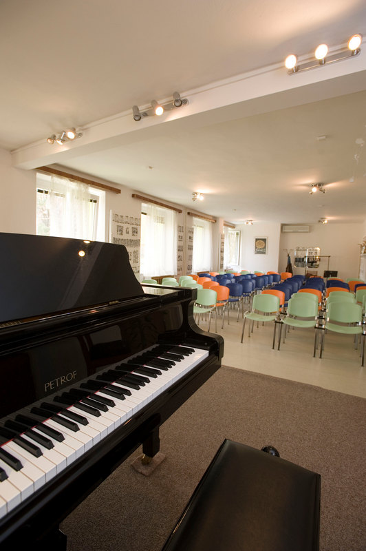 ZUŠ Praha 6, Nad Alejí foto 3