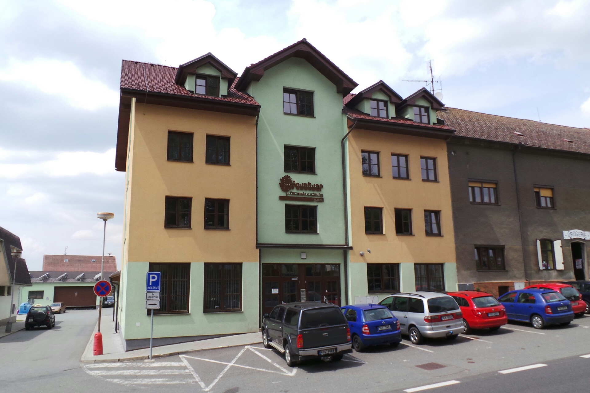 Autodoprava - DŘEVOTVAR - ŘEMESLA a STAVBY, s.r.o.