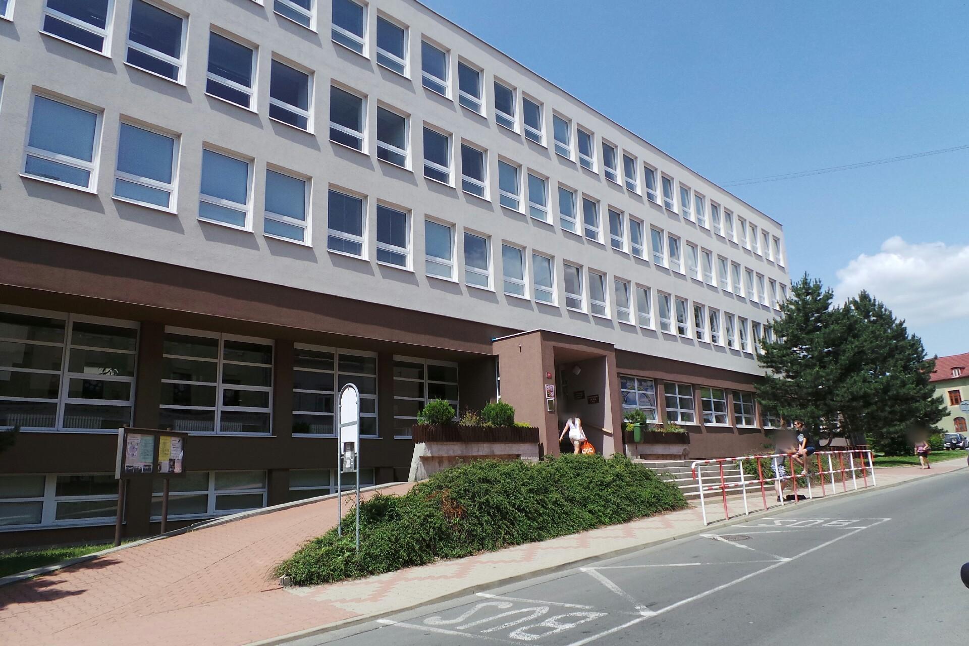 Základní umělecká škola, Česká Lípa, Arbesova 2077