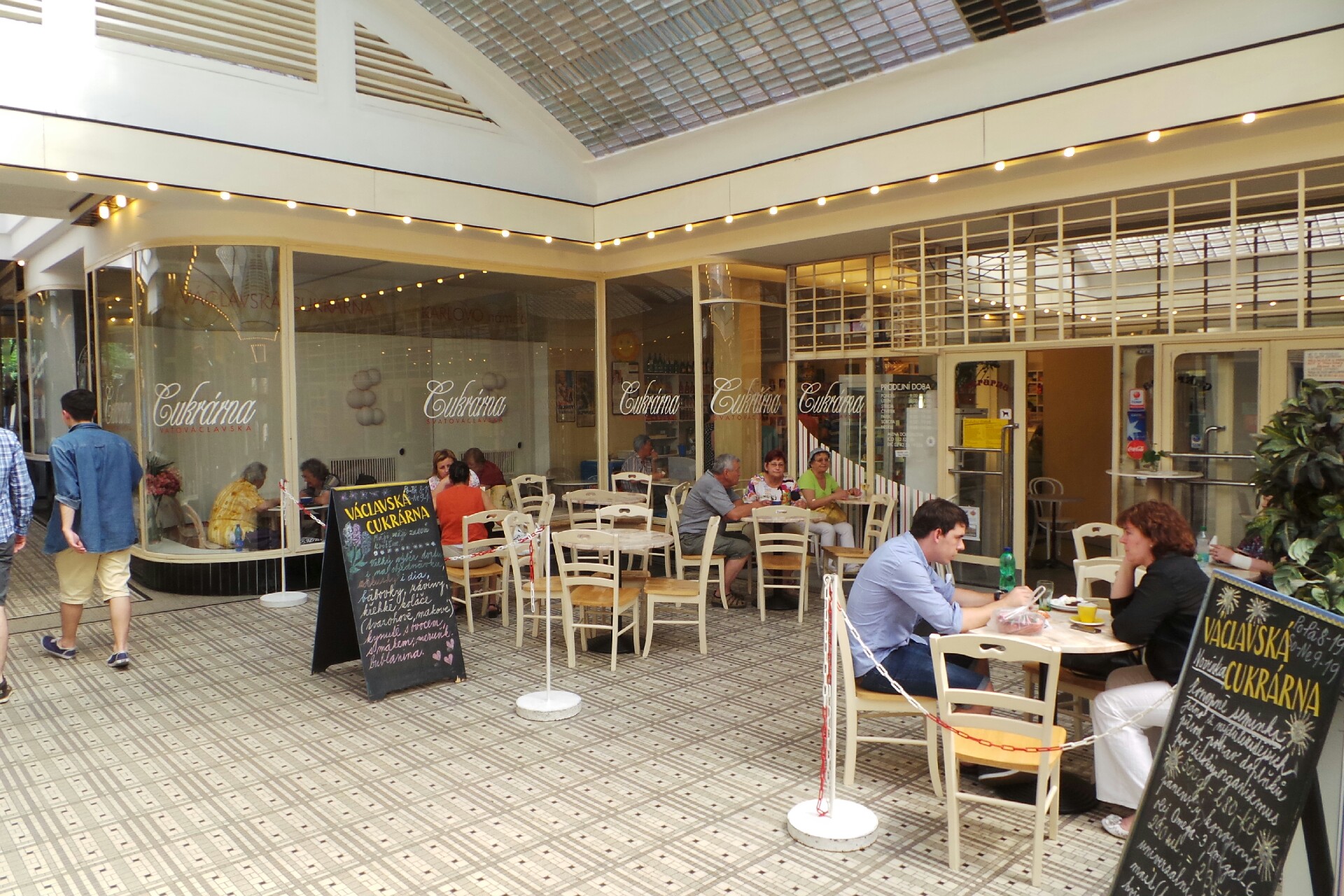 Svatováclavské občerstvení, svatováclavská cukrárna