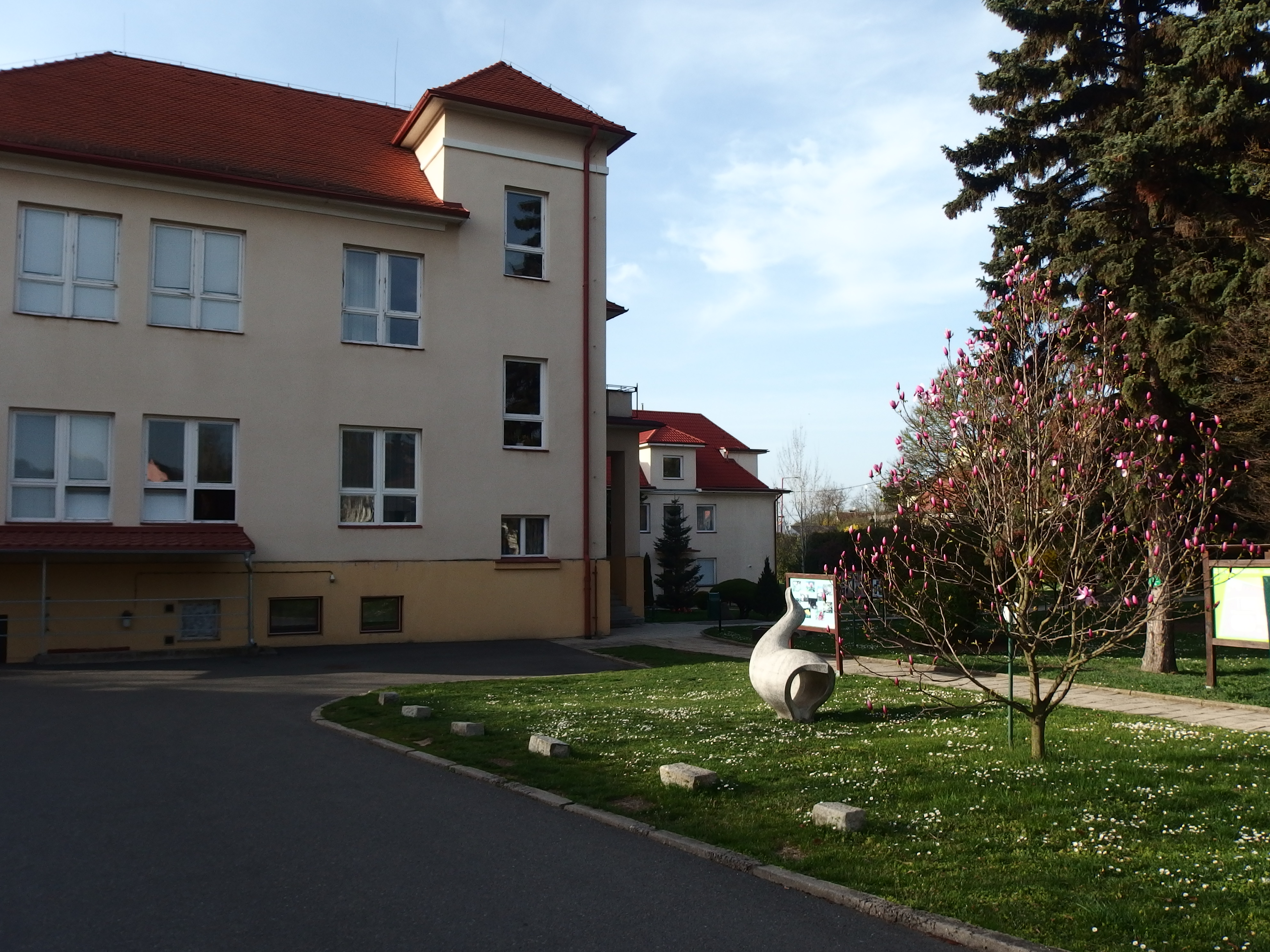 ZŠ T.G. Masaryka, Uherské Hradiště, 1. Máje