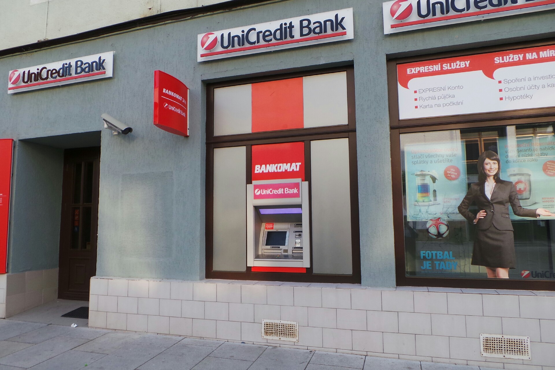 Bankomat UniCredit Bank Czech Republic foto 2