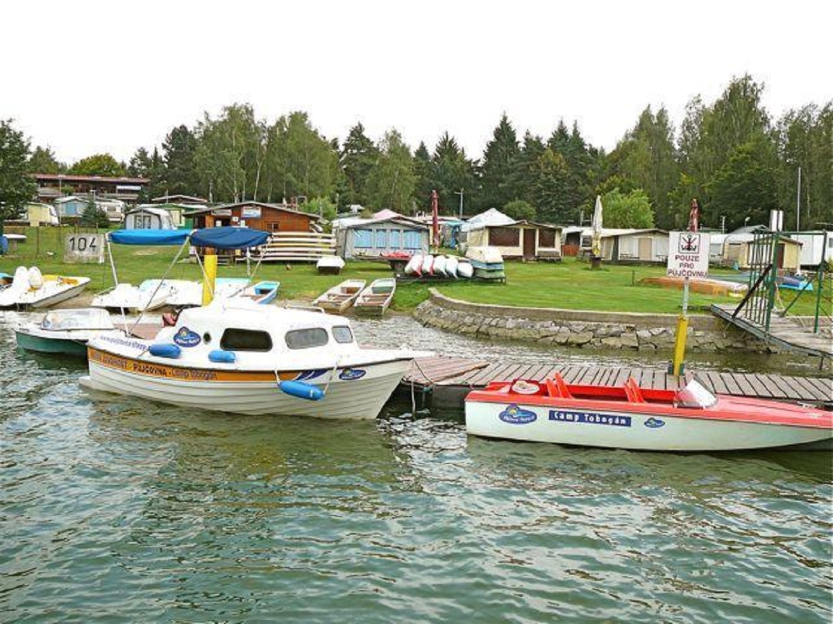 Půjčovna lodiček Slapy - Nová Živohošť