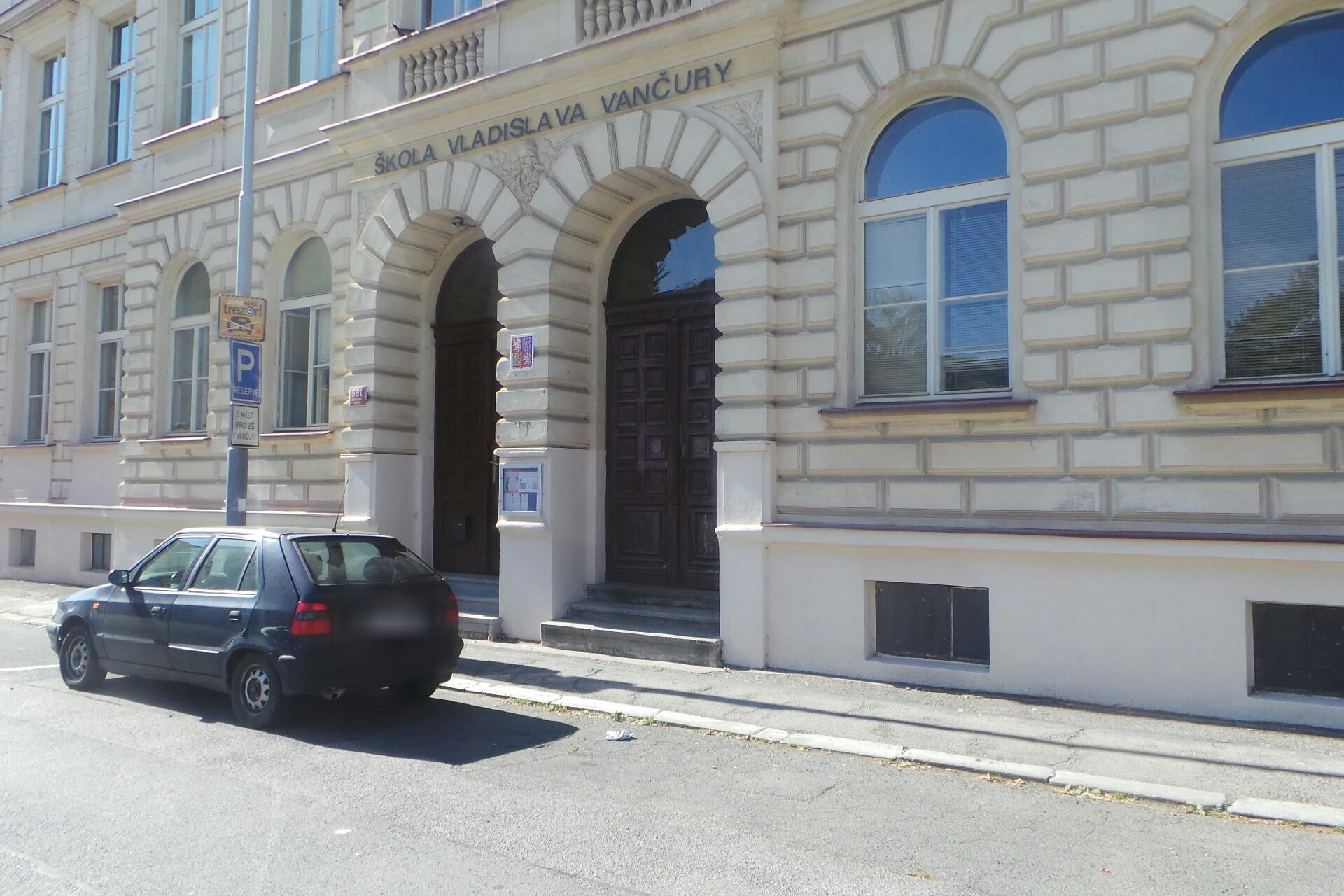 ZŠ Vladislava Vančury, Praha - Zbraslav