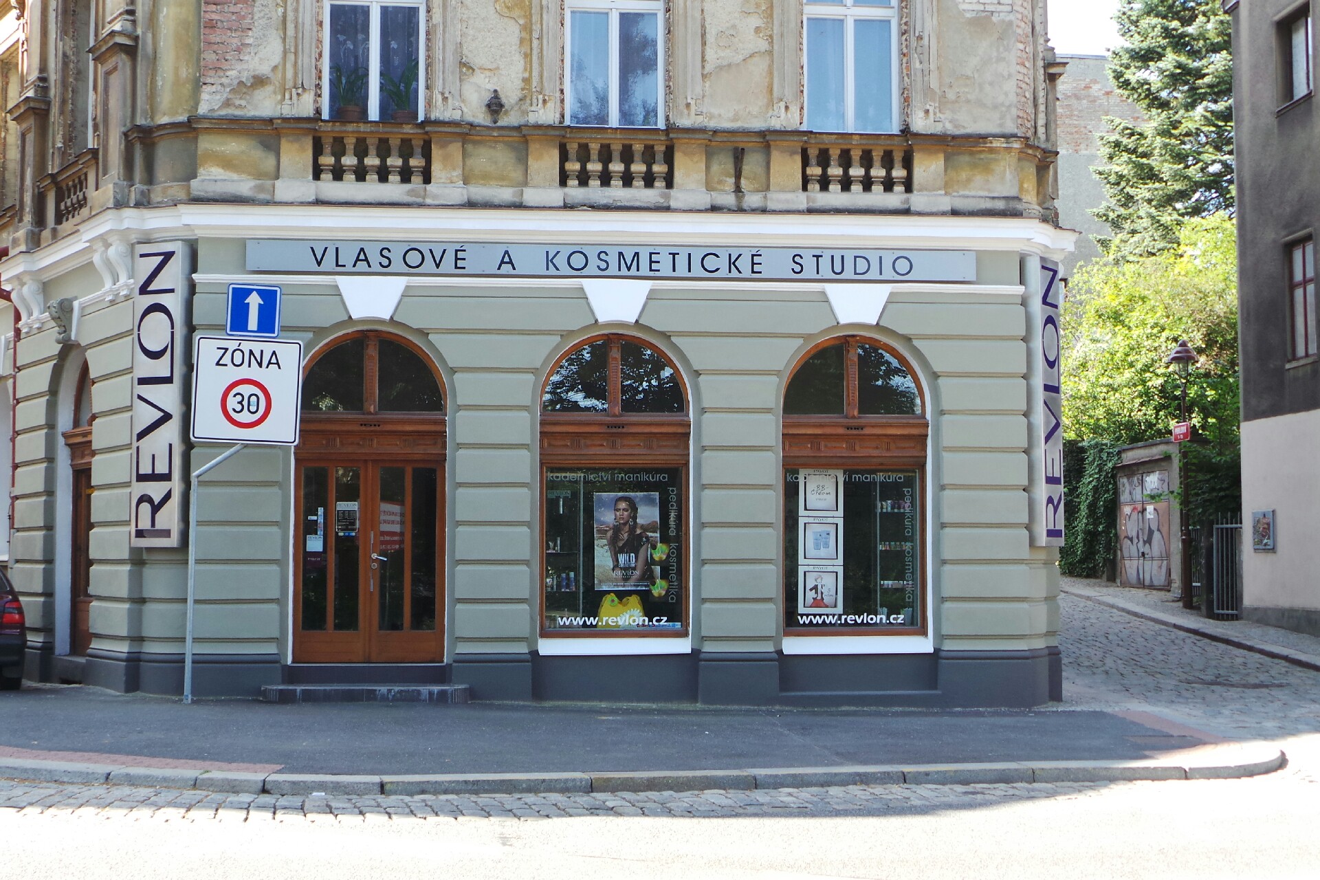 Vlasové studio REVLON Liberec