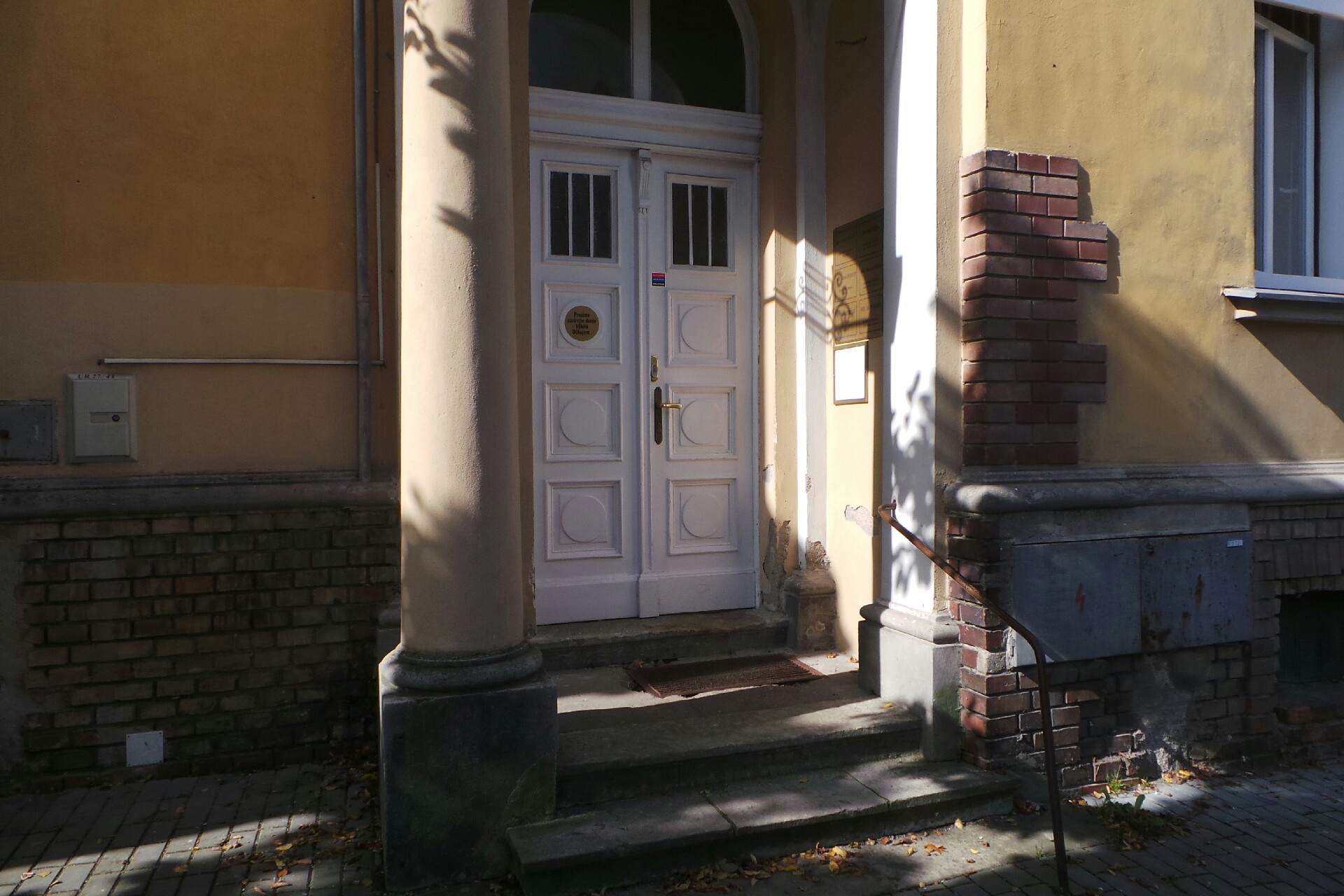 MUDr. Eva Papoušková