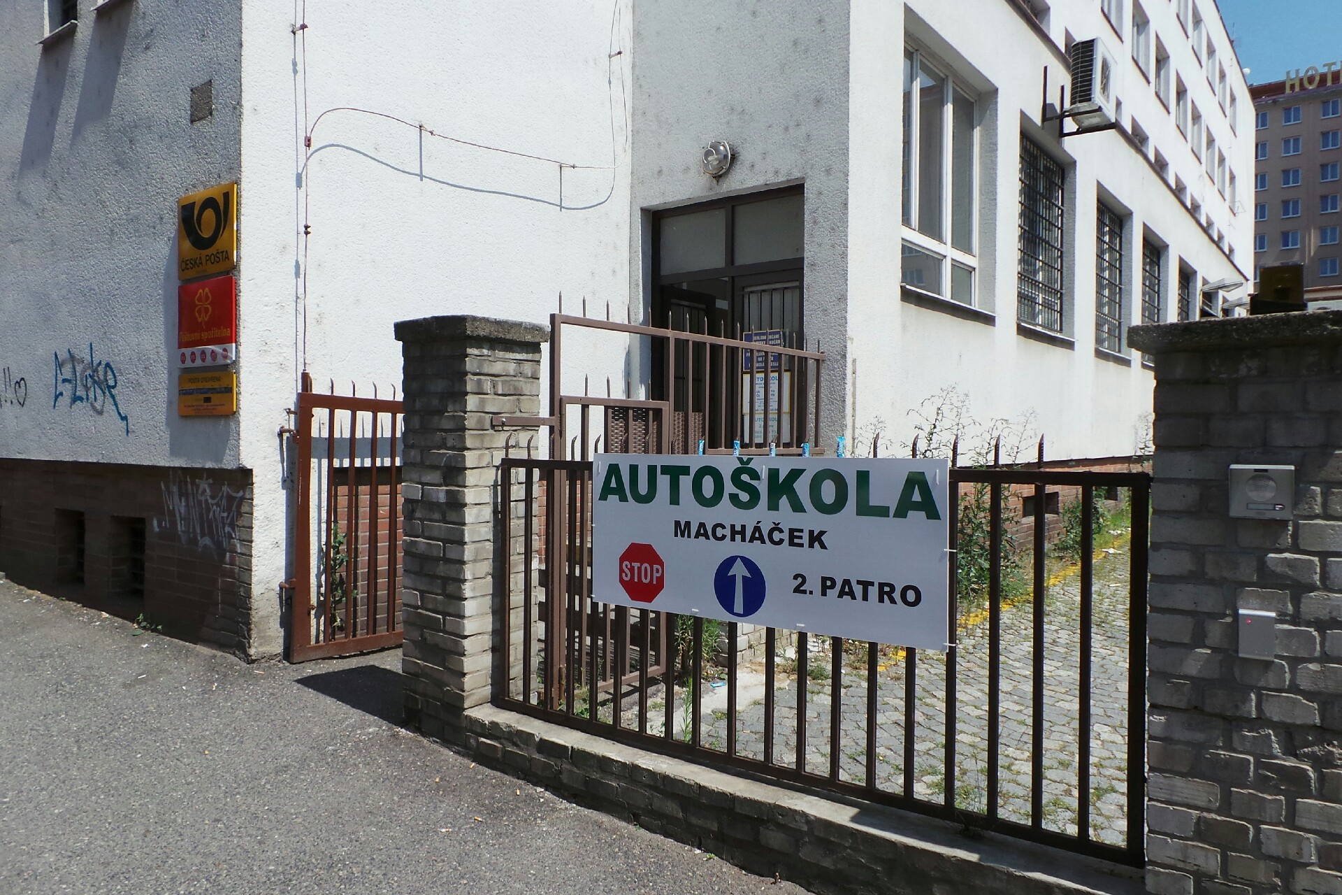 AUTOŠKOLA MACHÁČEK