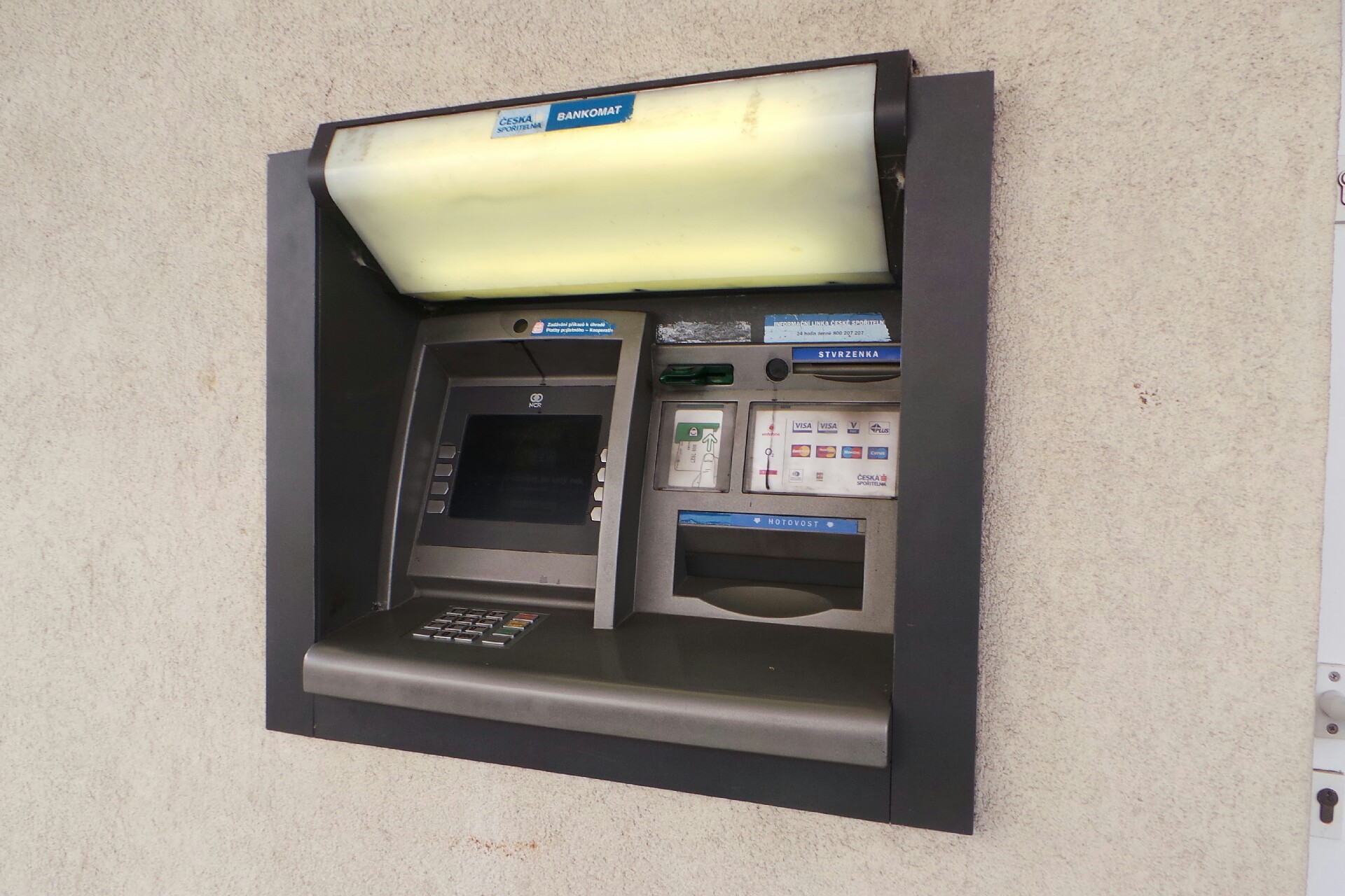 Bankomat České spořitelny foto 2