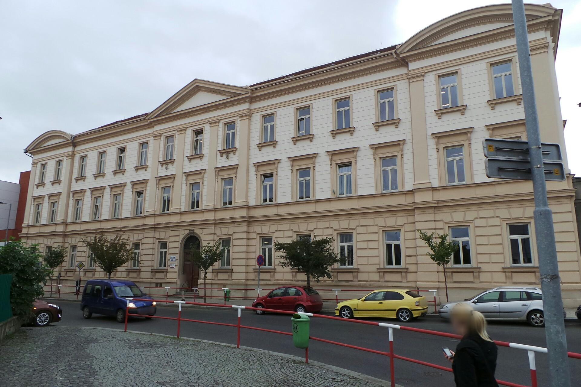 Základní škola a Praktická škola Slaný