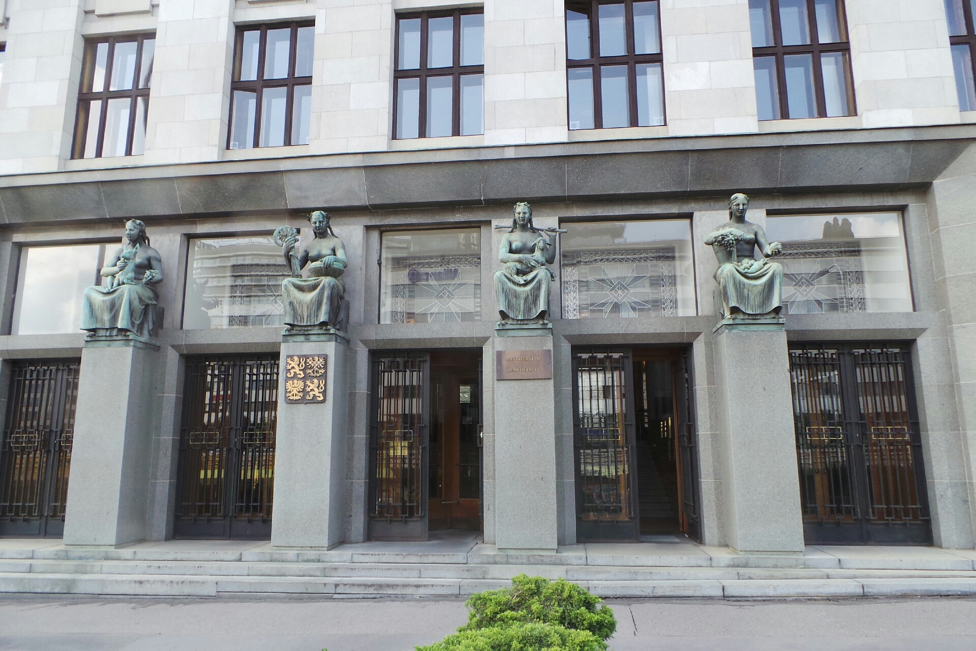 Ústřední pozemkový úřad